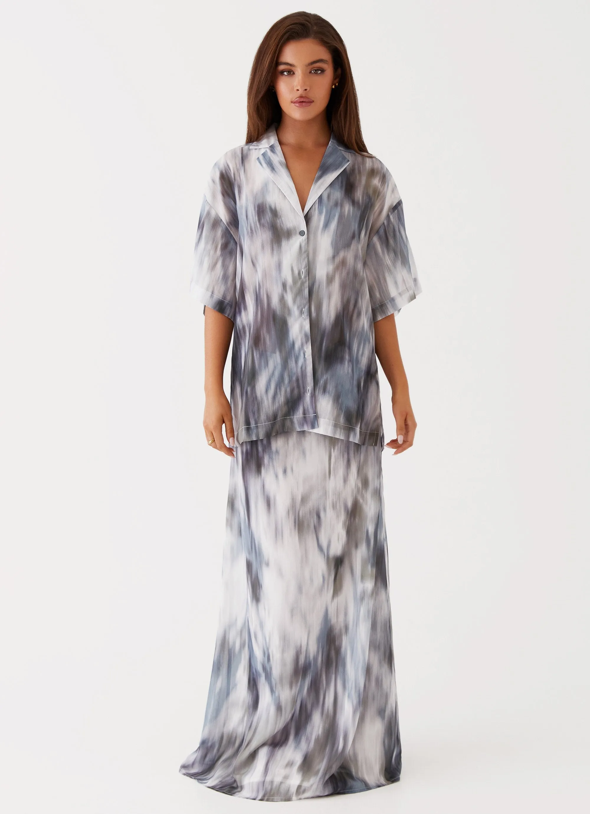 Fight The Feeling Oversized Shirt - Gloom Easy Wear Look