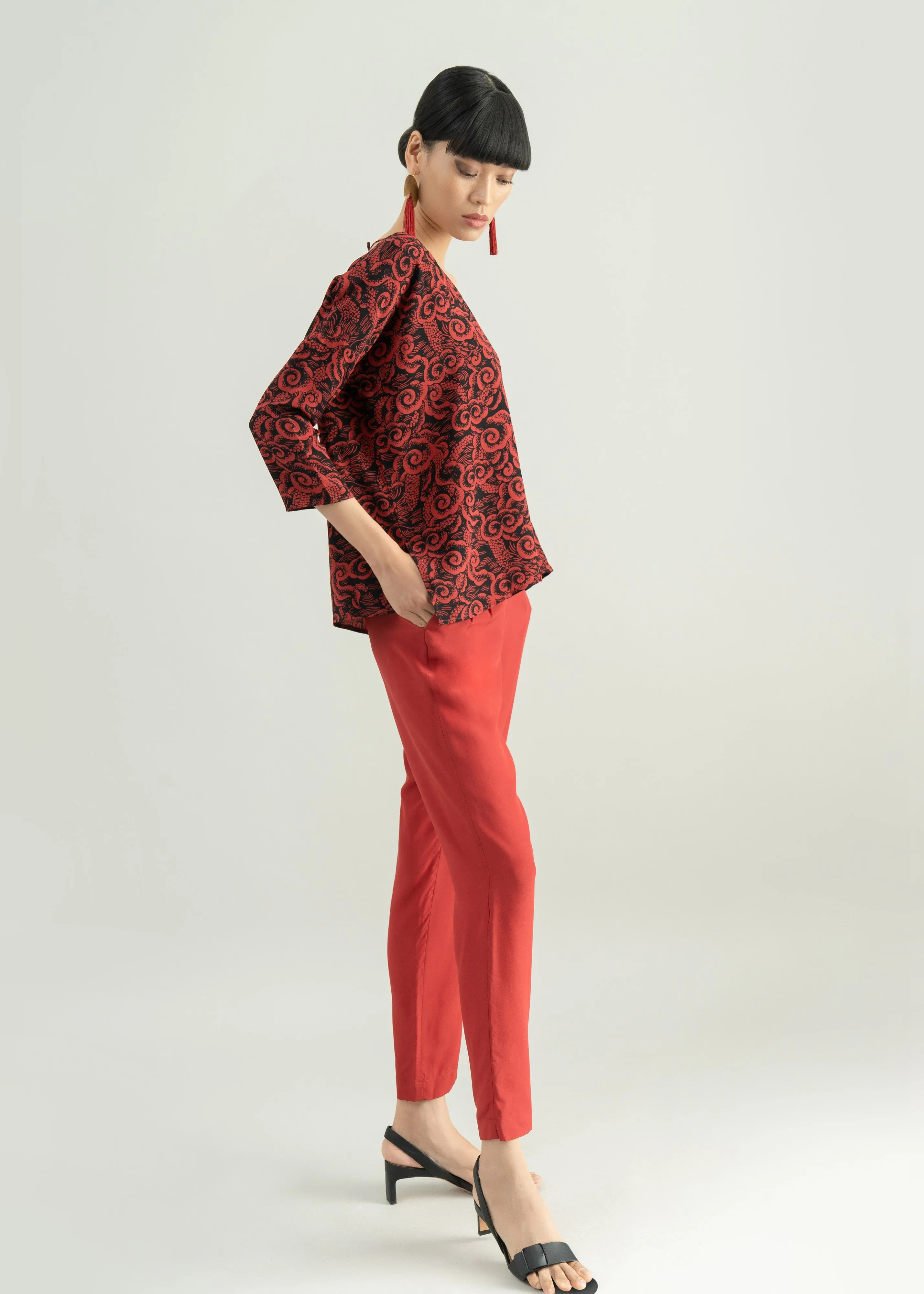 Unisex style LEO - RED SHAN