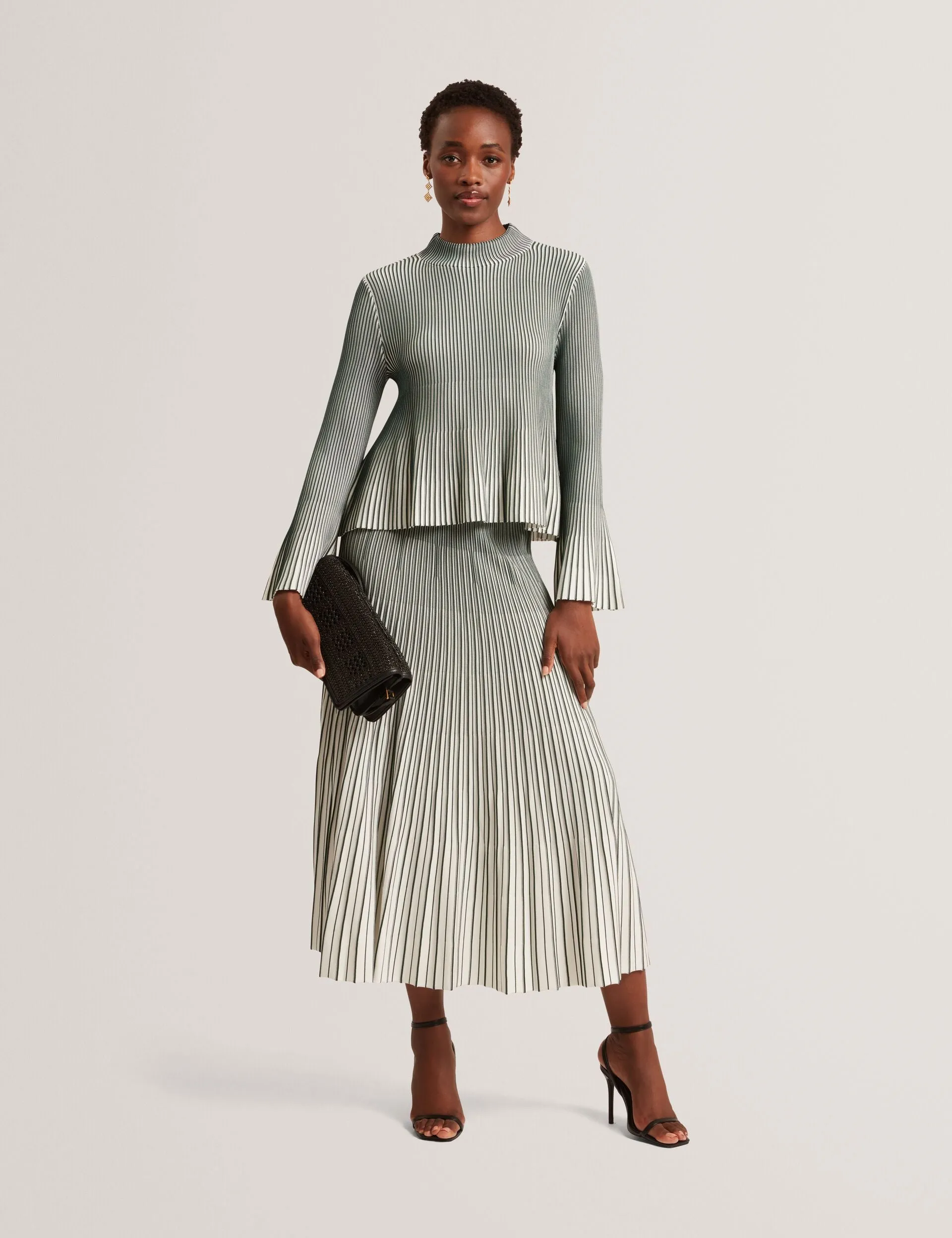 Modern Comfort AERIS | DK-GREEN