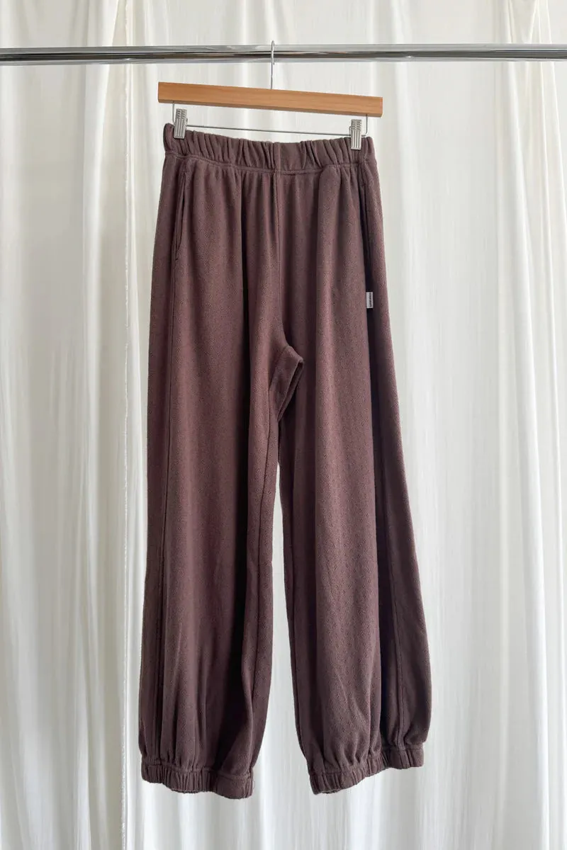 Flexible Performance Wear Le Bon Shoppe Pointelle Balloon Pants Chocolate