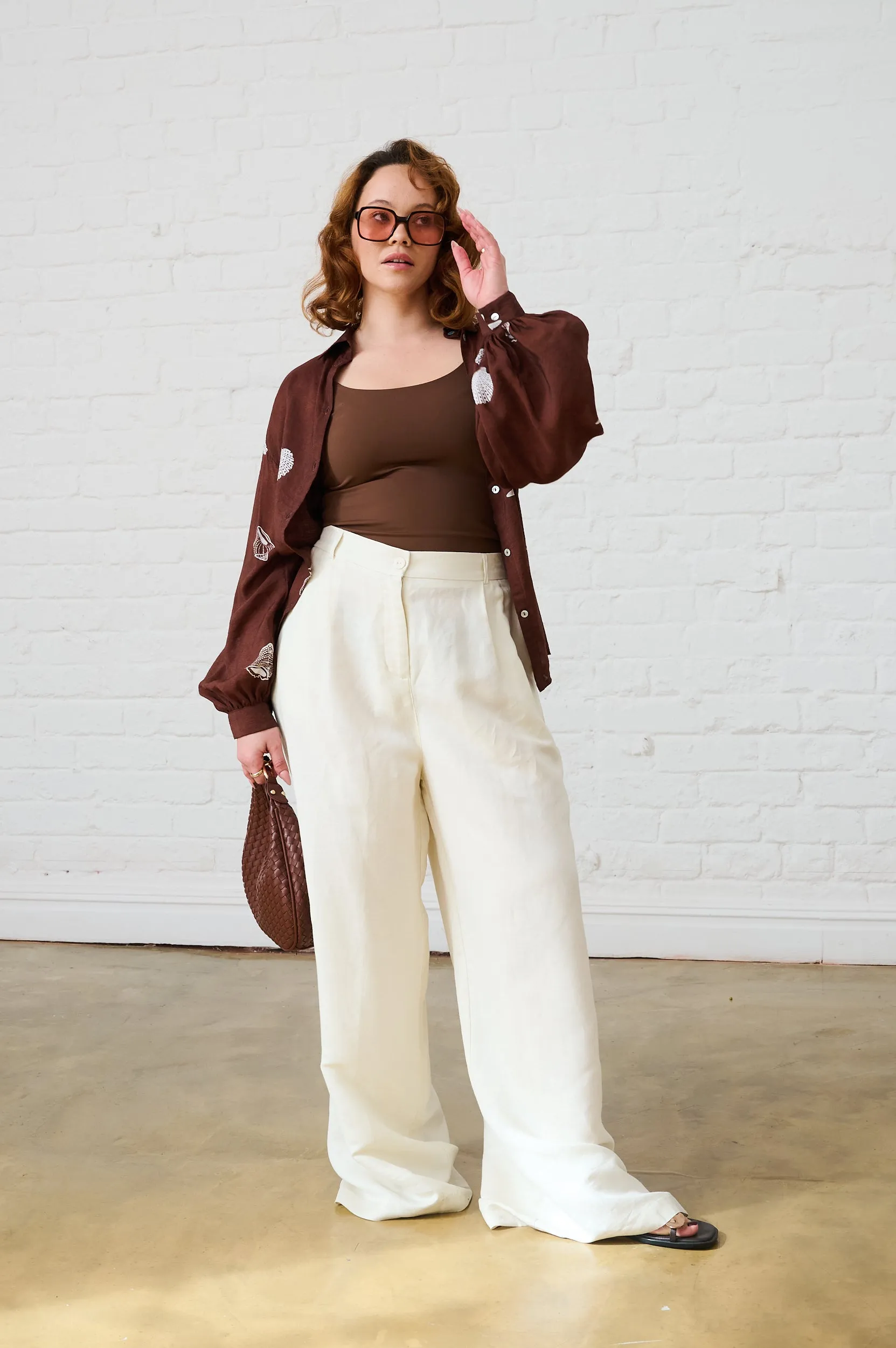 Spandex Enhanced Elasticity Bellow Sleeve Shirt in Choc/Milk Shells