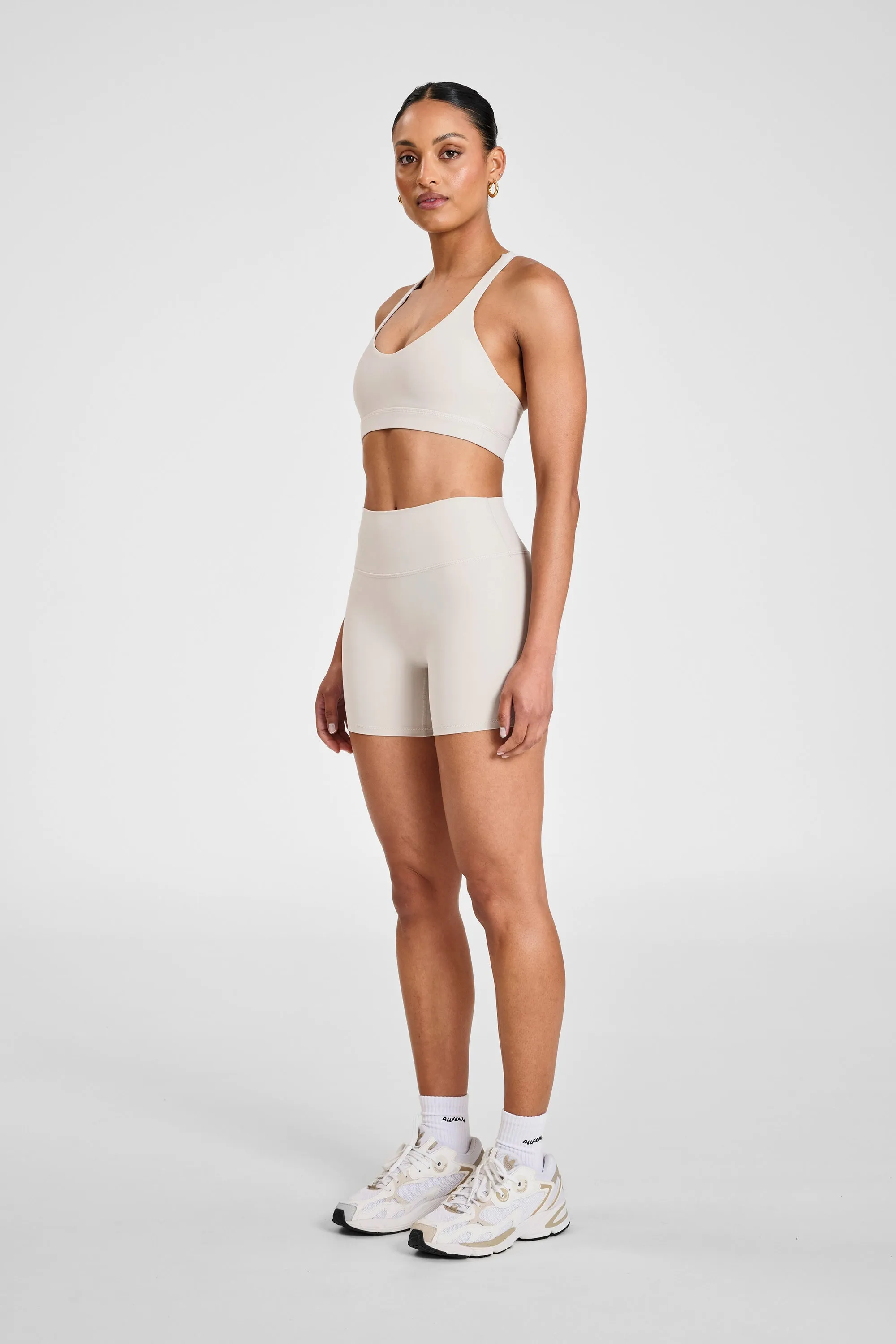 ALLFENIX CloudCore Cross Back Sports Bra Body-Hugging Fit Stretchy Comfort