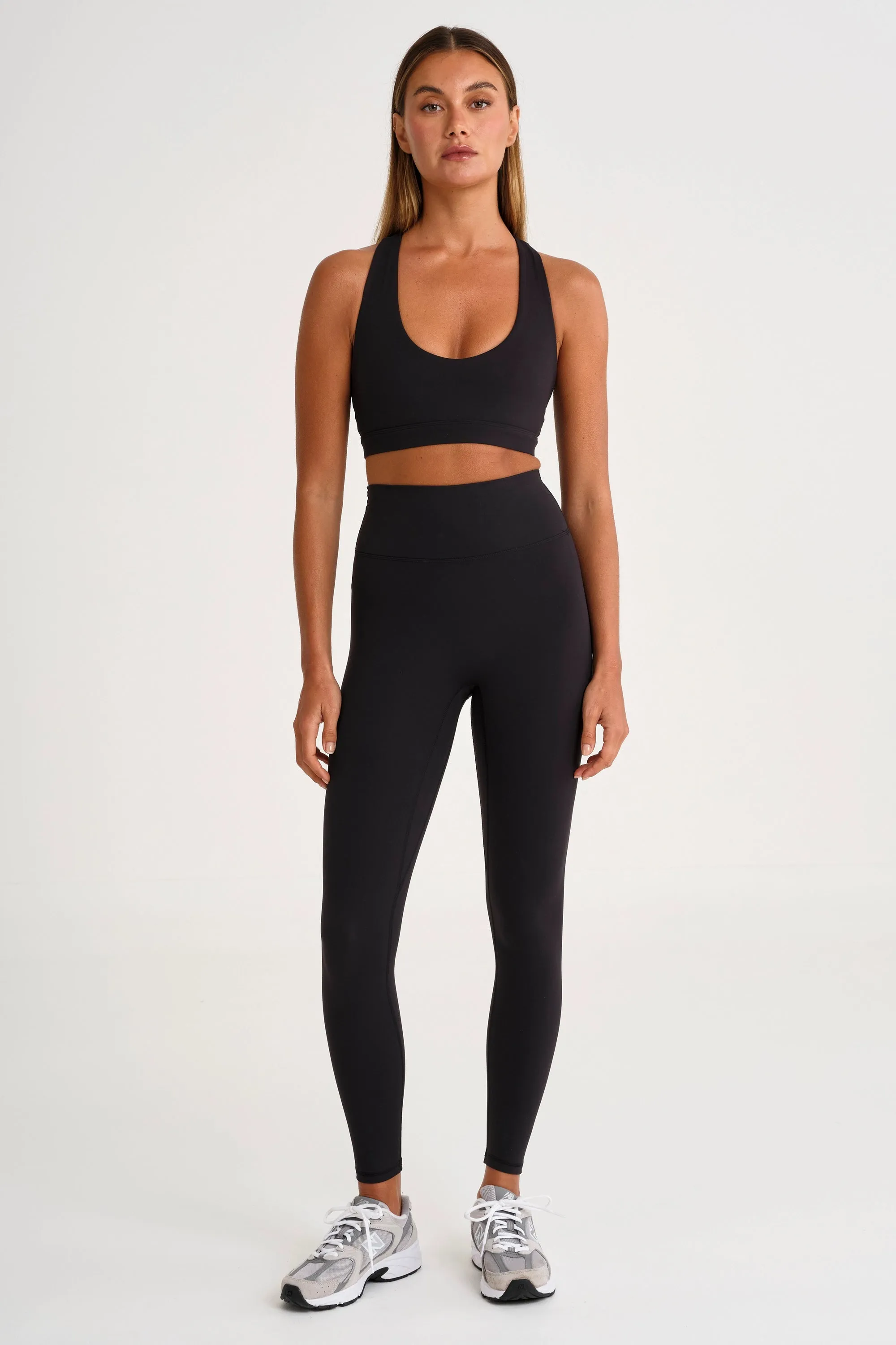 Adjustable Design ALLFENIX CloudCore Scoop Neck Racer Back Sports Bra