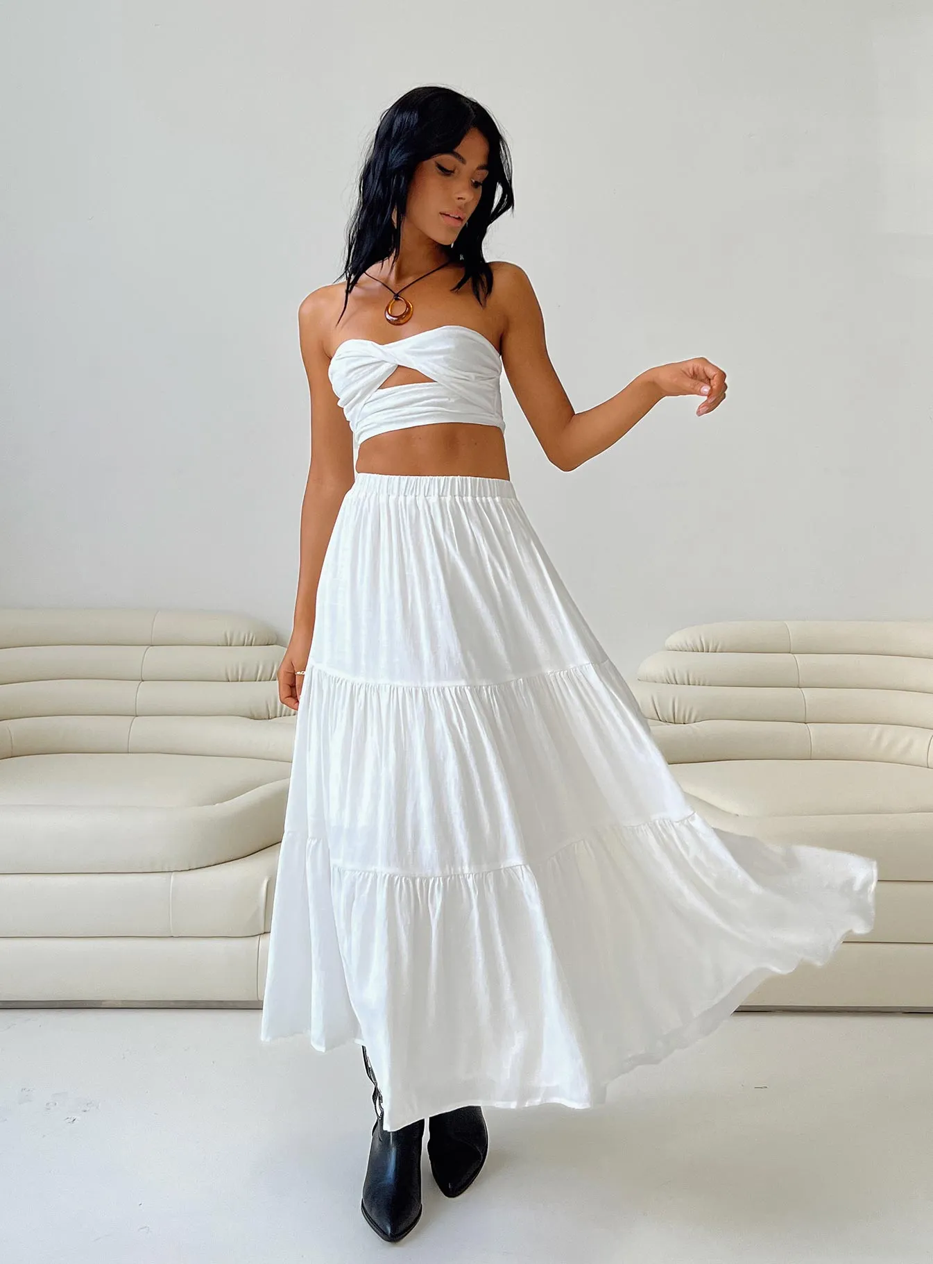 Outfit Lookbook Midi length Allie Set White