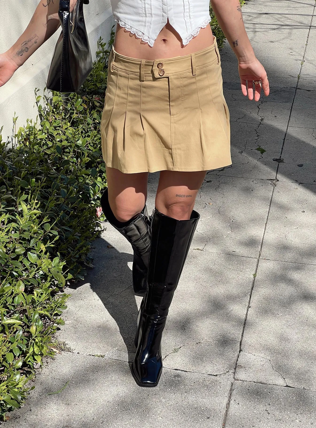 Amira Mini Skirt Beige Day Ready