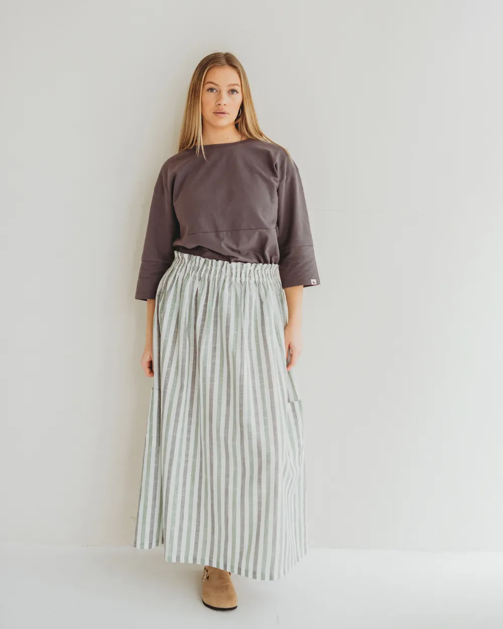 Diagonal Slit Layered Design Anna Multicolur Multifunctional Stripe Print Maxi Skirt
