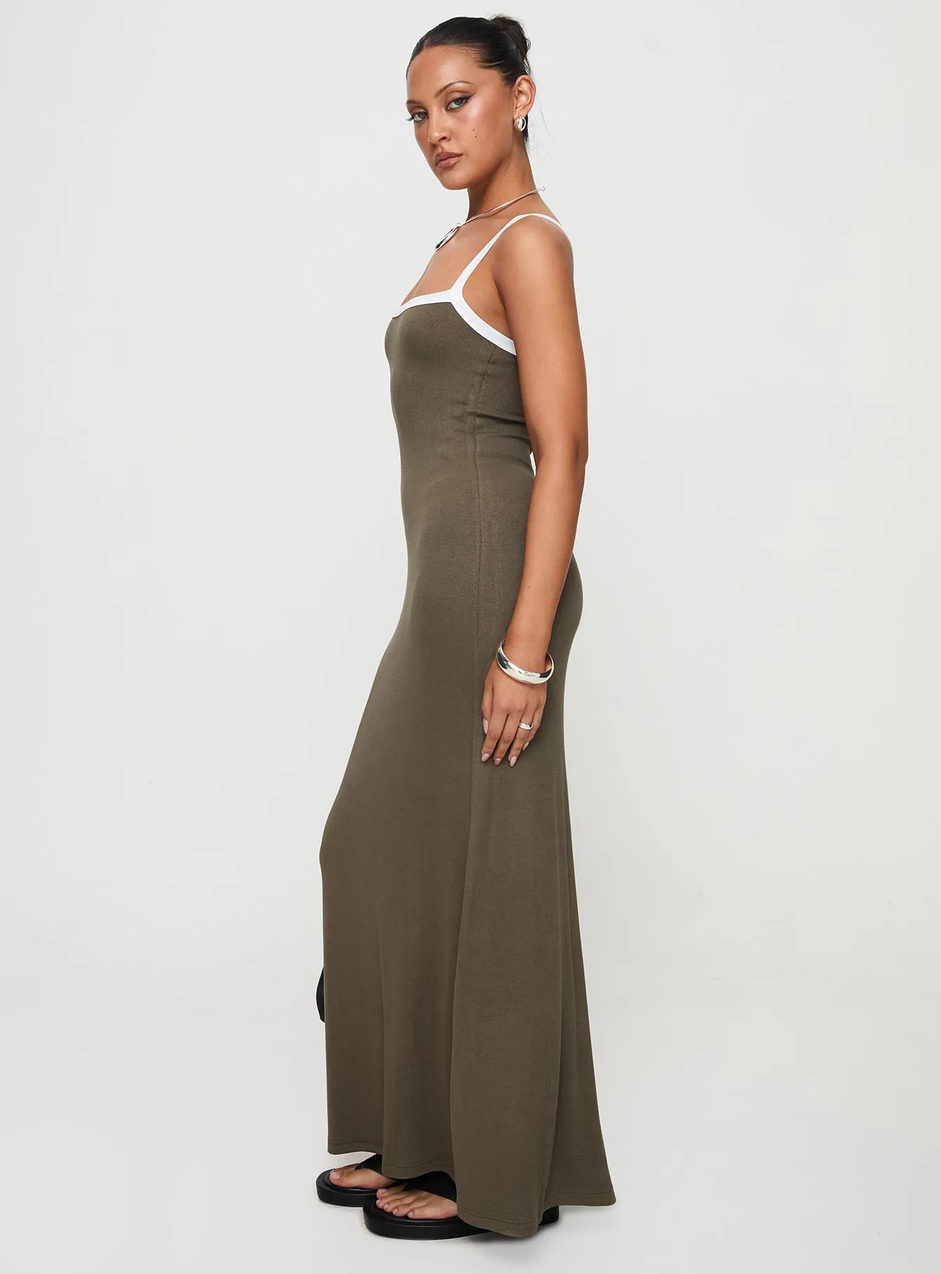 Timeless fitted silhouette Austrina Maxi Dress Olive