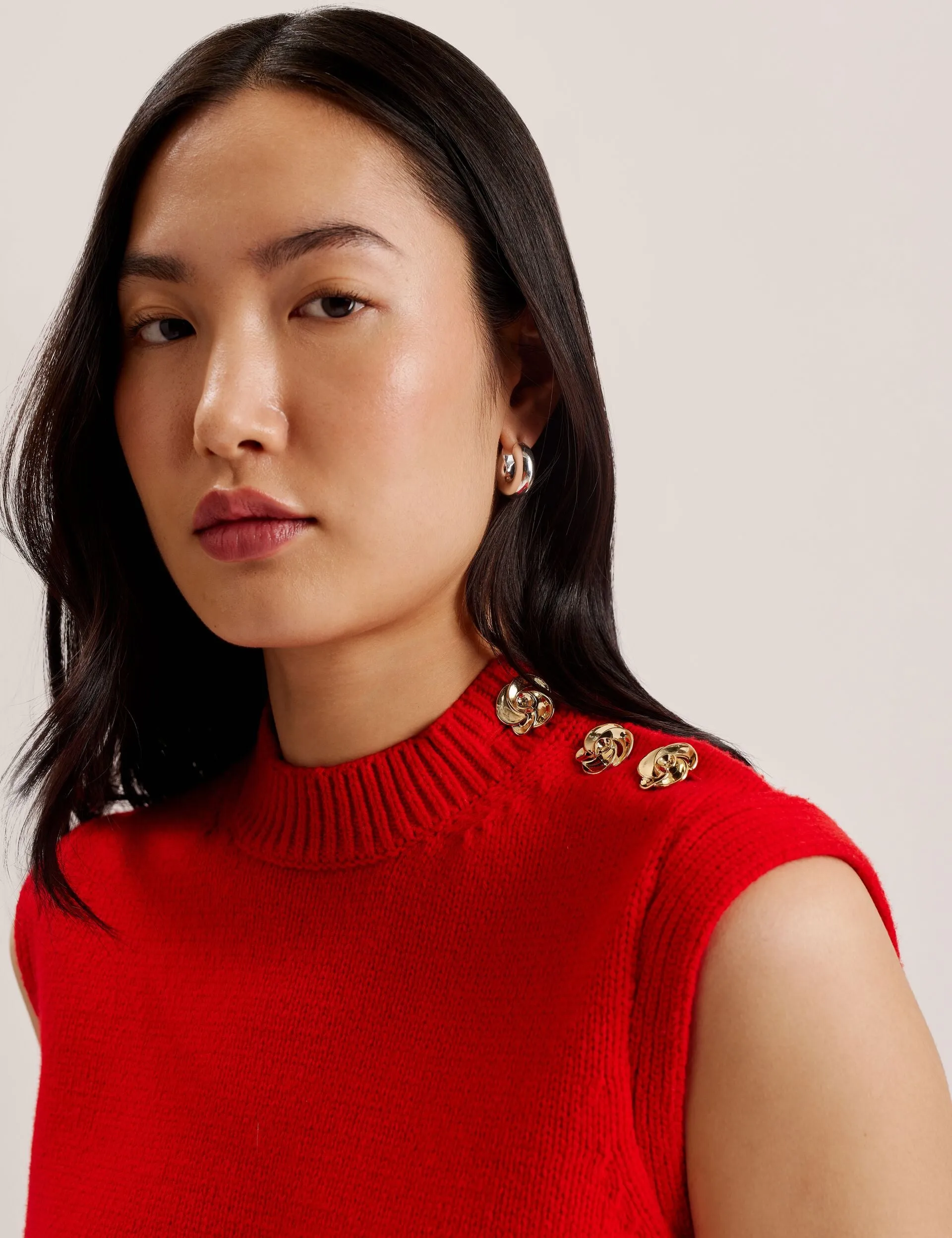 RONDHER | RED Stylish Staple