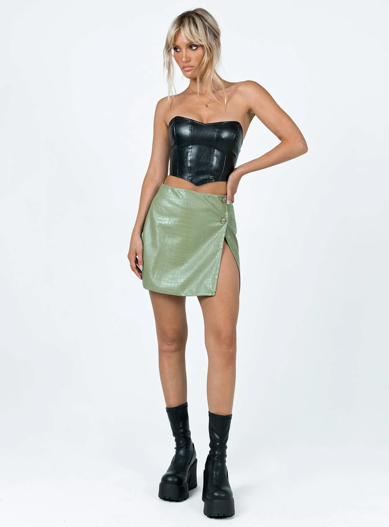 Contemporary Brand Non Restrictive Fit Marilyn PU Mini Skirt Green
