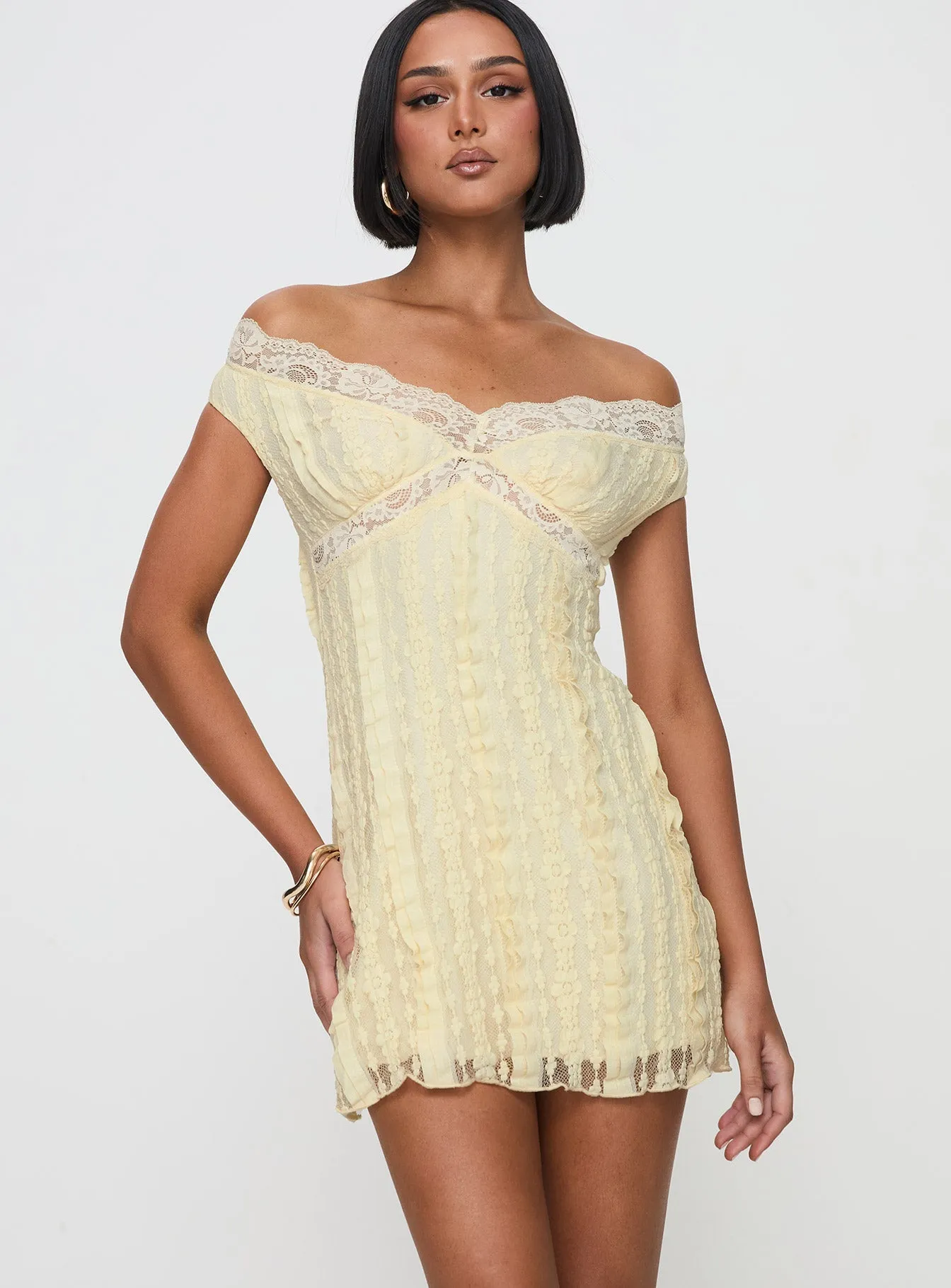 Bonnin Off The Shoulder Lace Mini Dress Yellow Anti-Static-Finish