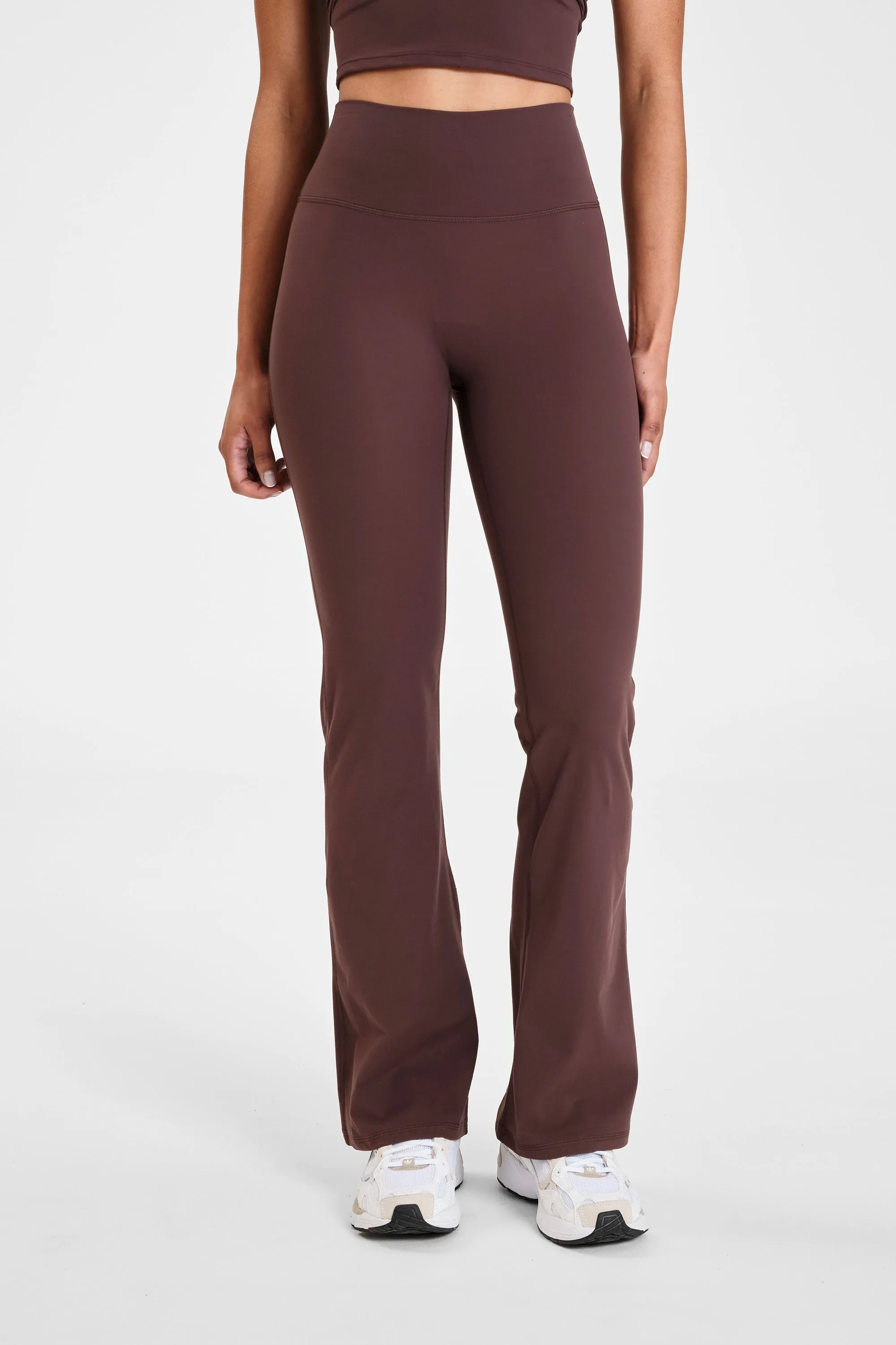 Gym Essentials Invisible Waist ALLFENIX CloudCore Flared Legging