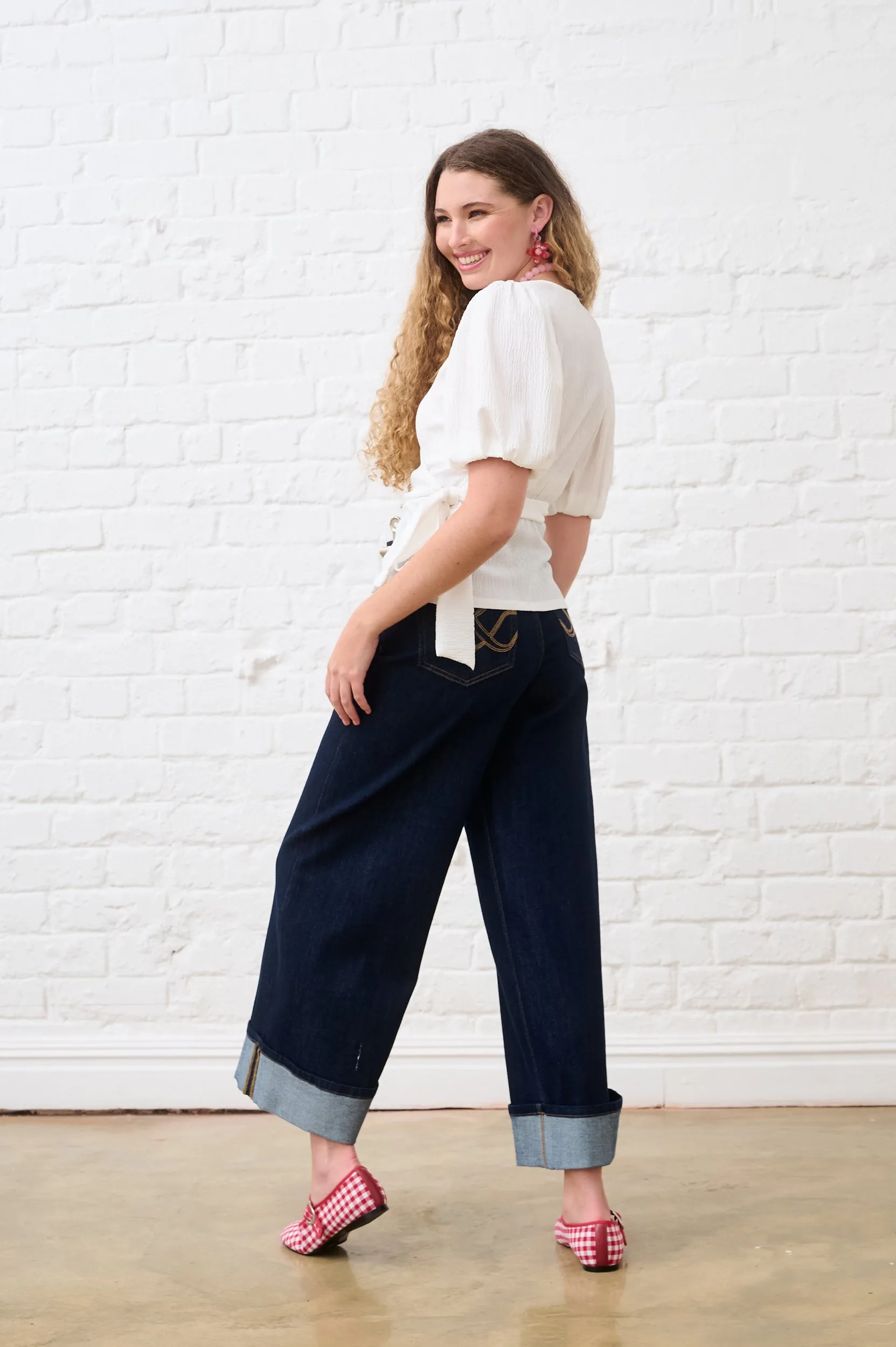 Wrap Top in Milk Crinkle Everyday Essential