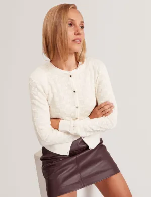 NonRestrictive Fit CAHRIE | WHITE