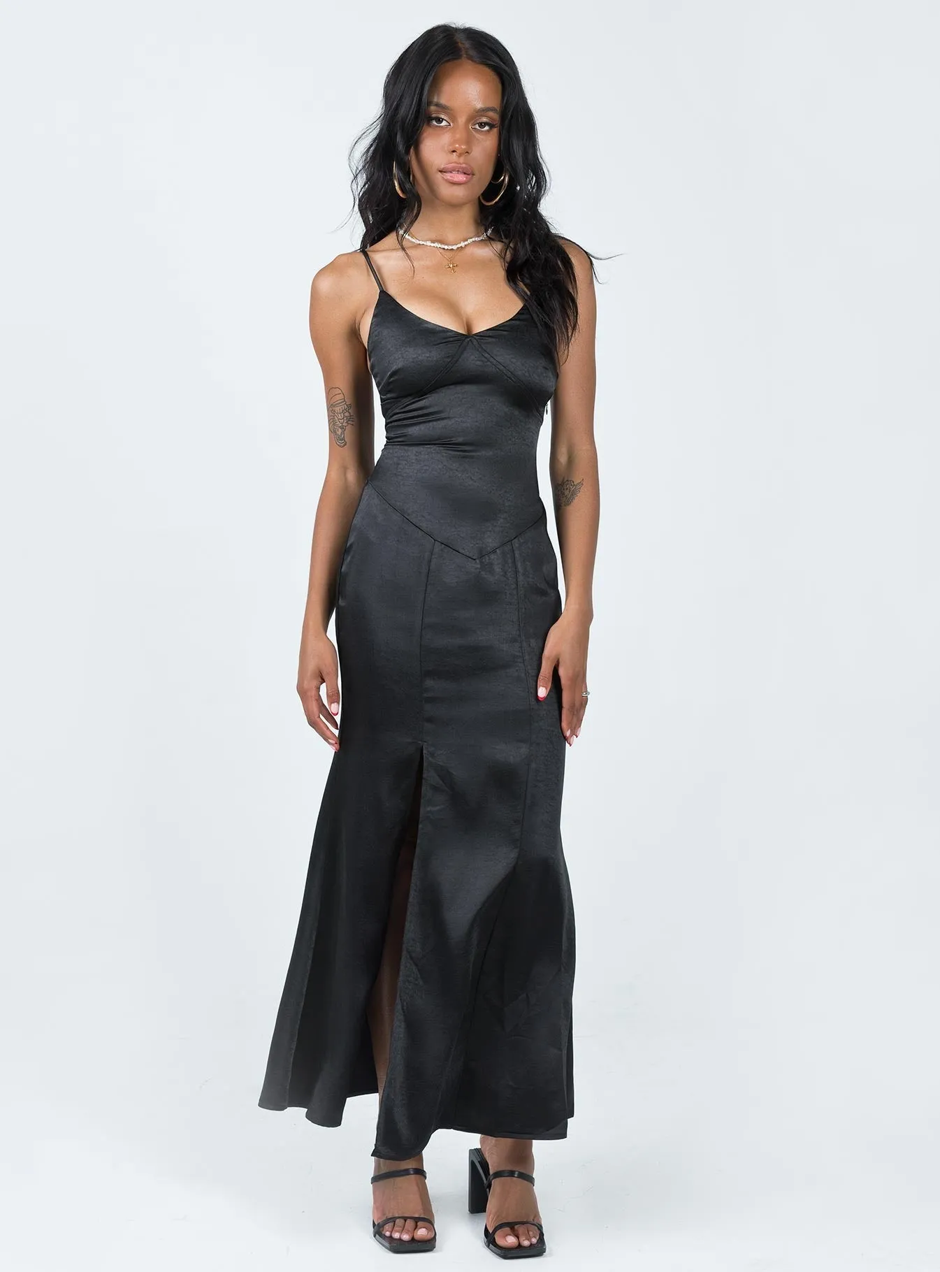 Smooth silhouette Boat-Neck Carol Maxi Dress Black