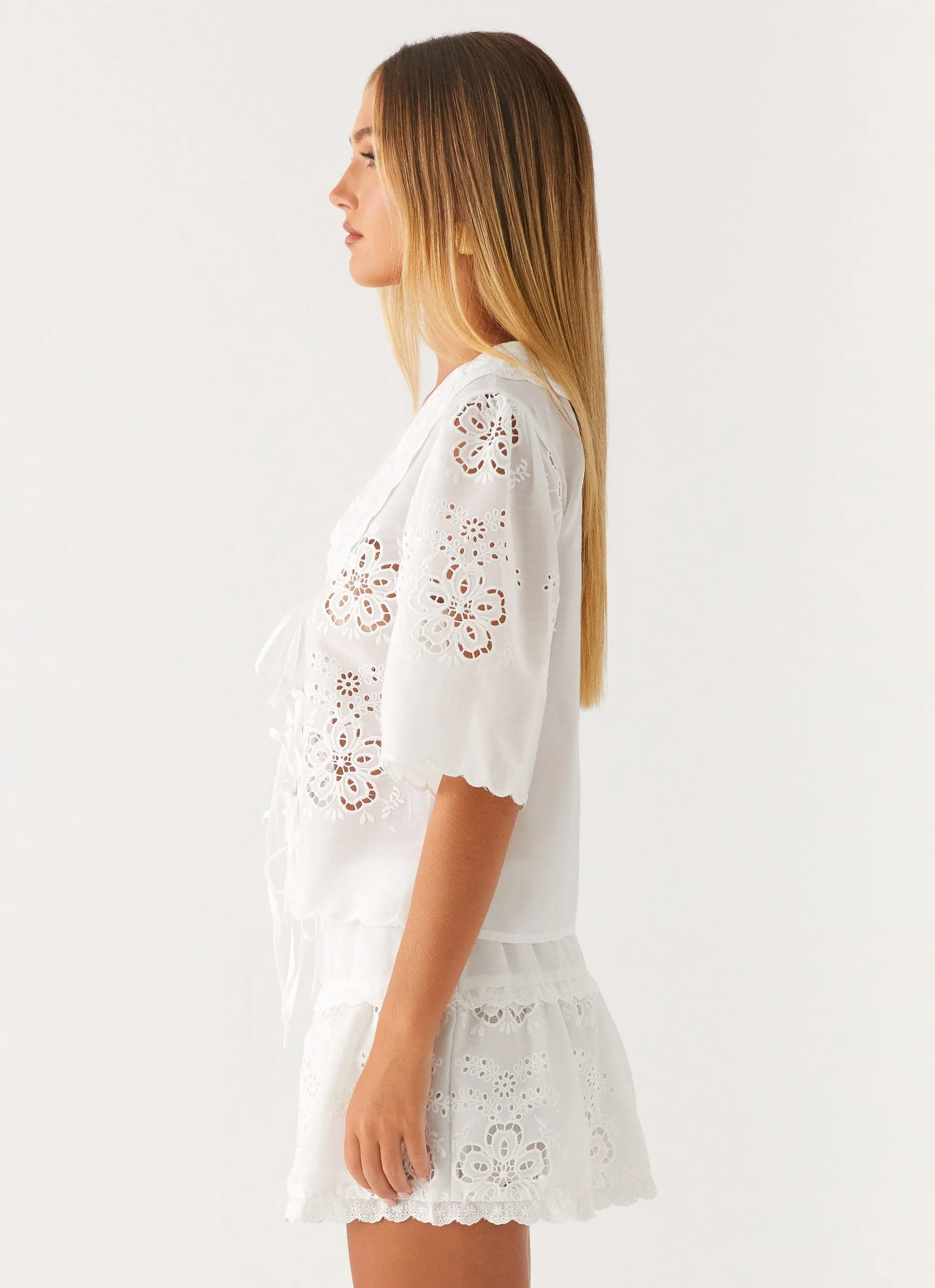 Versatile Layer Summer Escape Embroidered Top - White