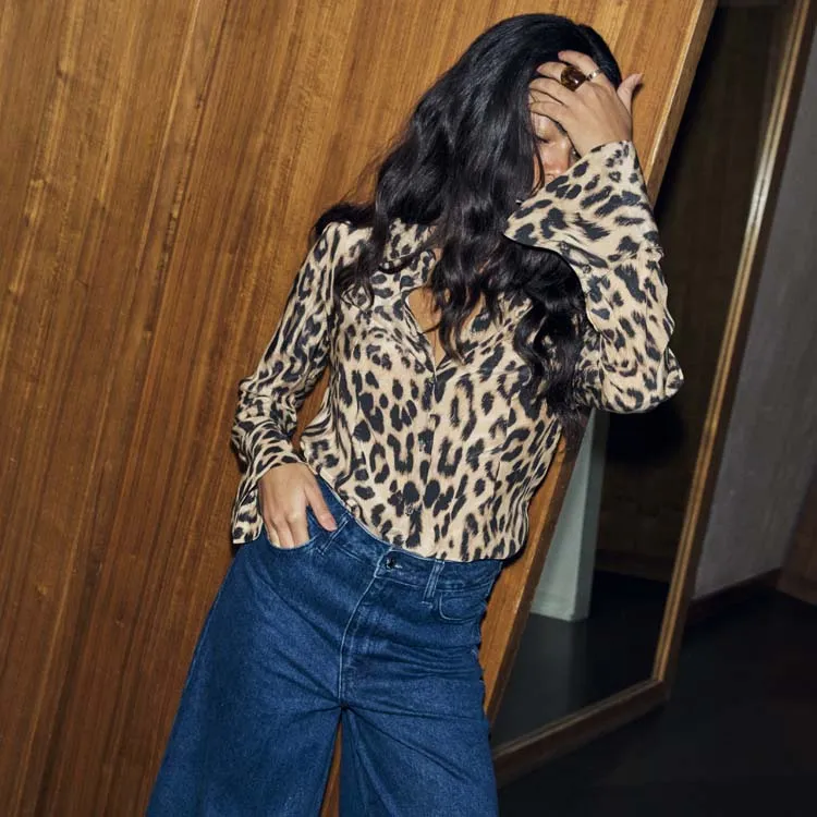 Plus size clothing Soft and Relaxed Leopard Shirt