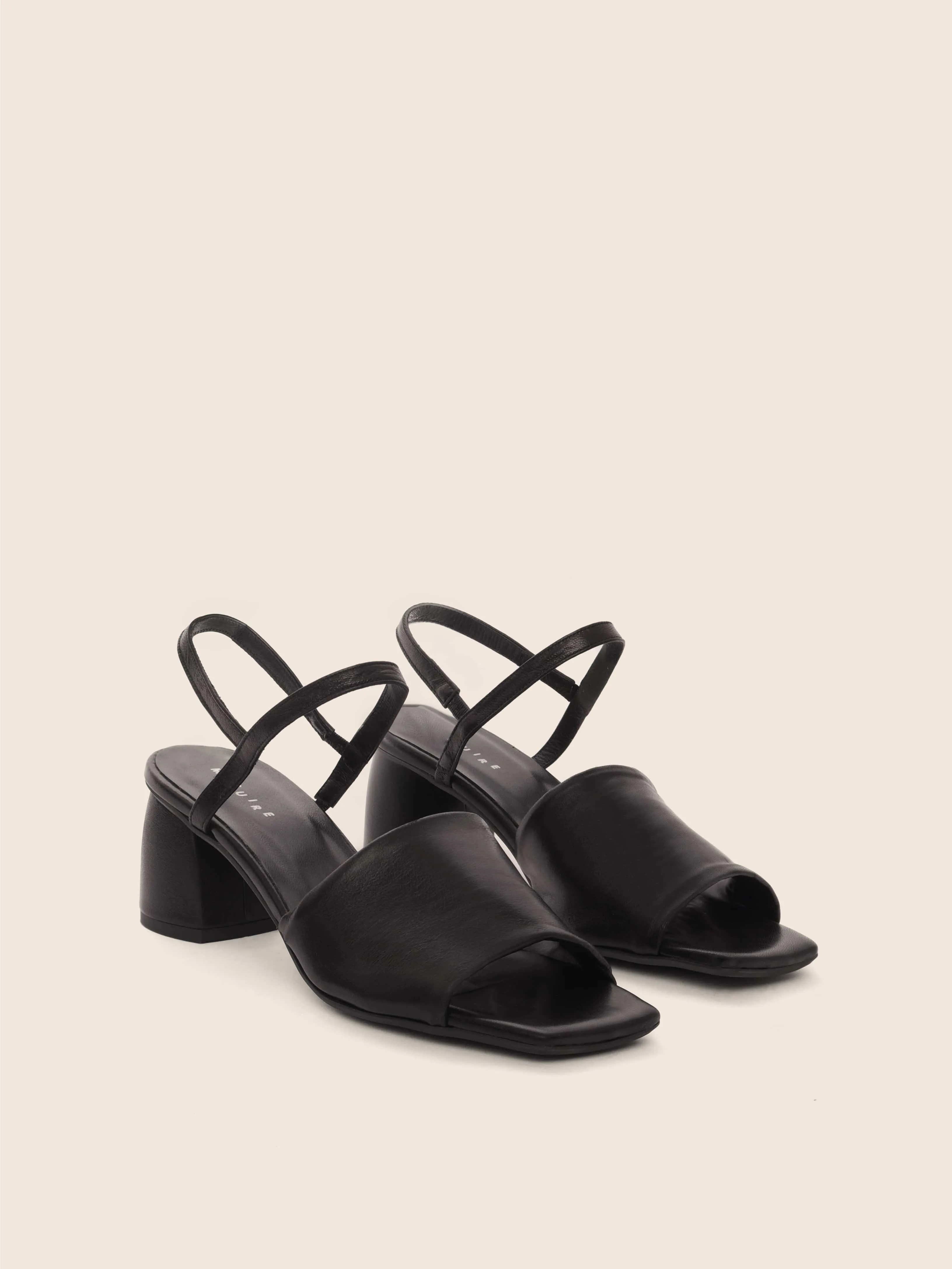 Oliva Black Heel Supportive arch