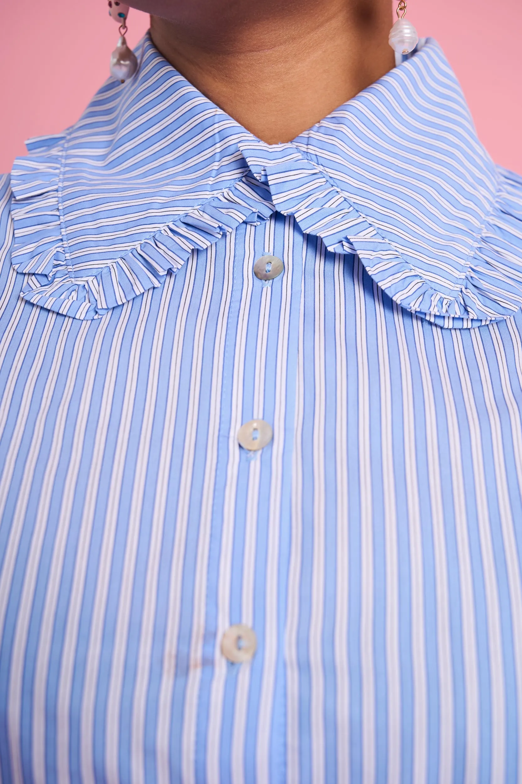 Breathable mesh lining Peter Pan Collar Shirt in Blue Stripe