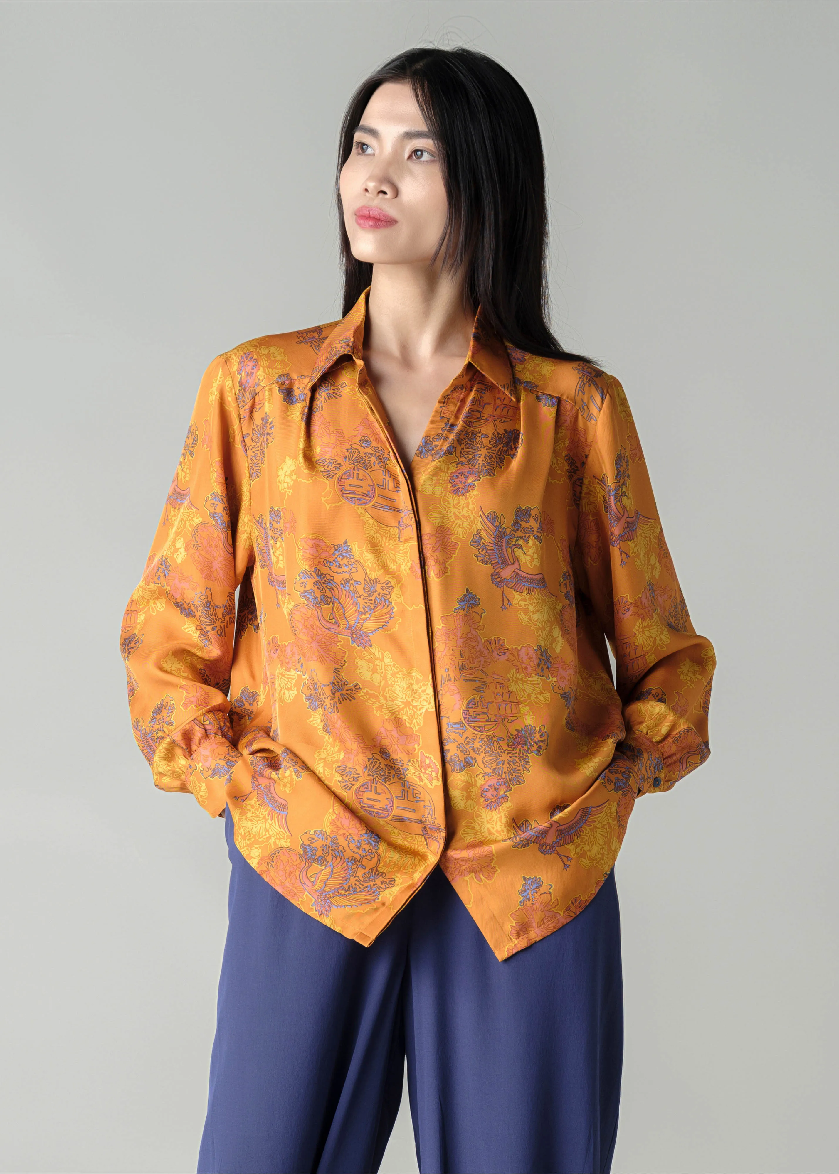 PARROT - SHOU FLAME Layering Piece Laid-Back Outfit