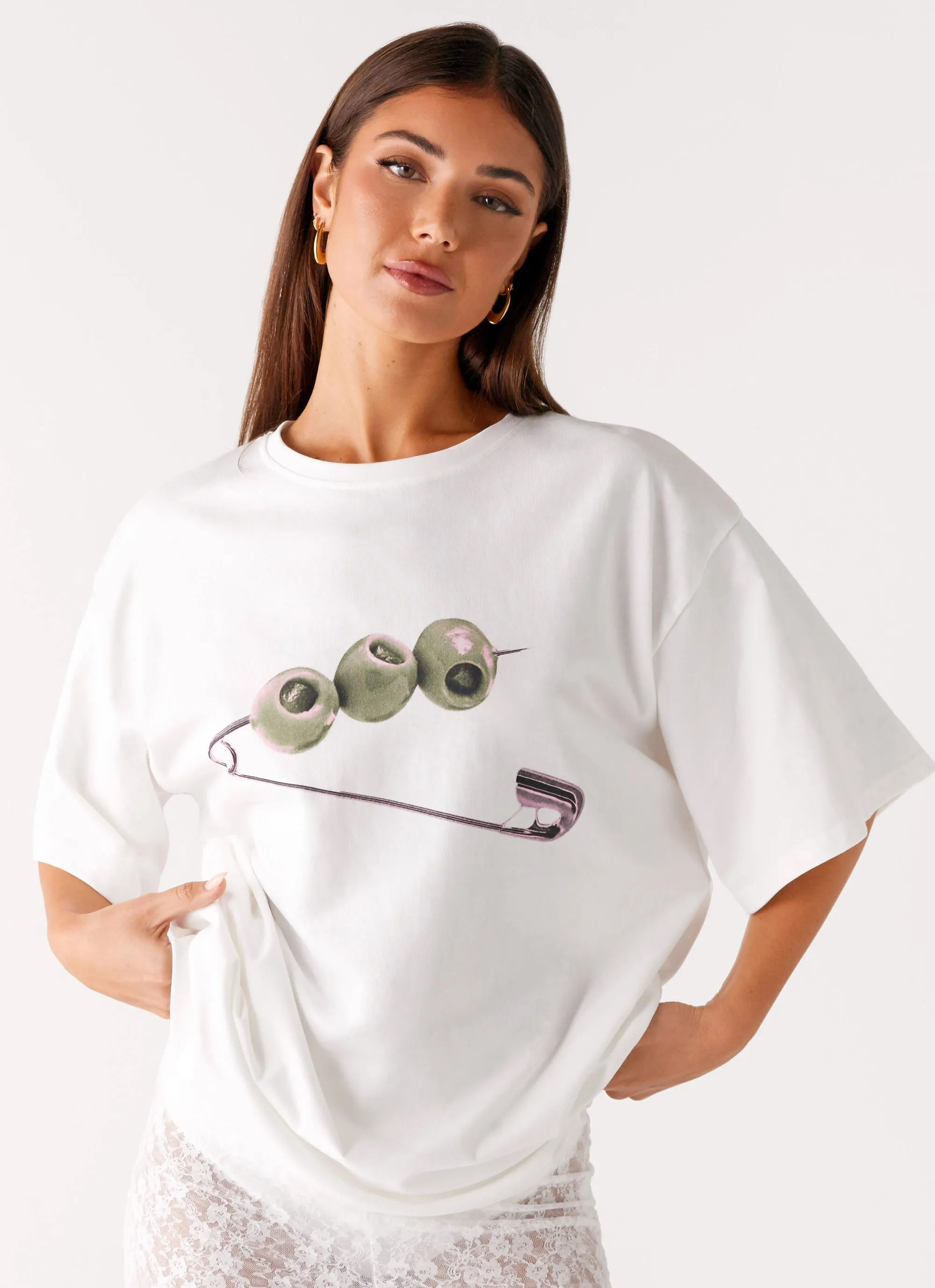 Olive Oversized Tee - White Casual Comfort Design Ultra Soft Blended Textile