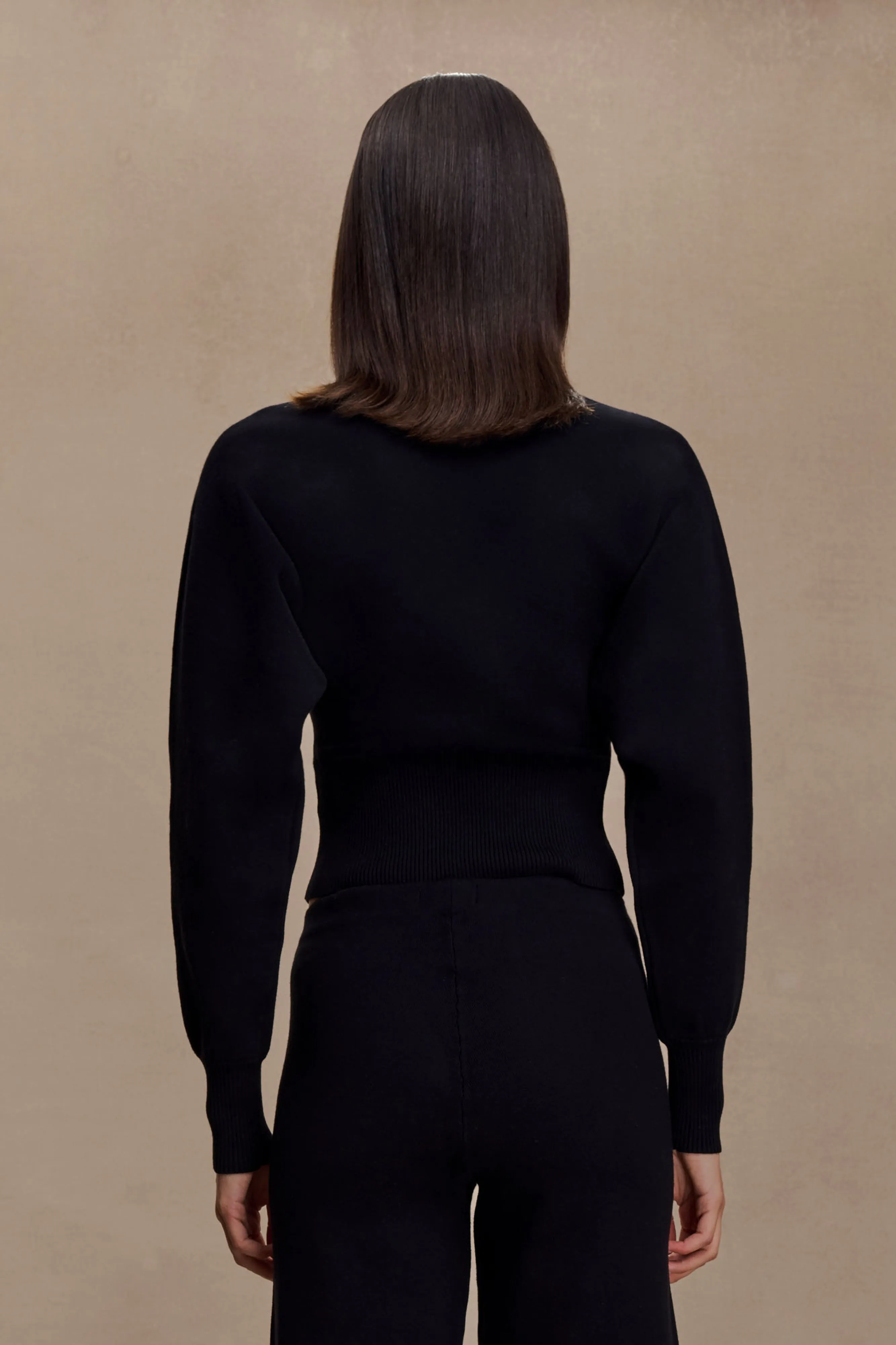 Essential Fit Competitive Advantage Ciaralee Cinched Waist Jumper - Black