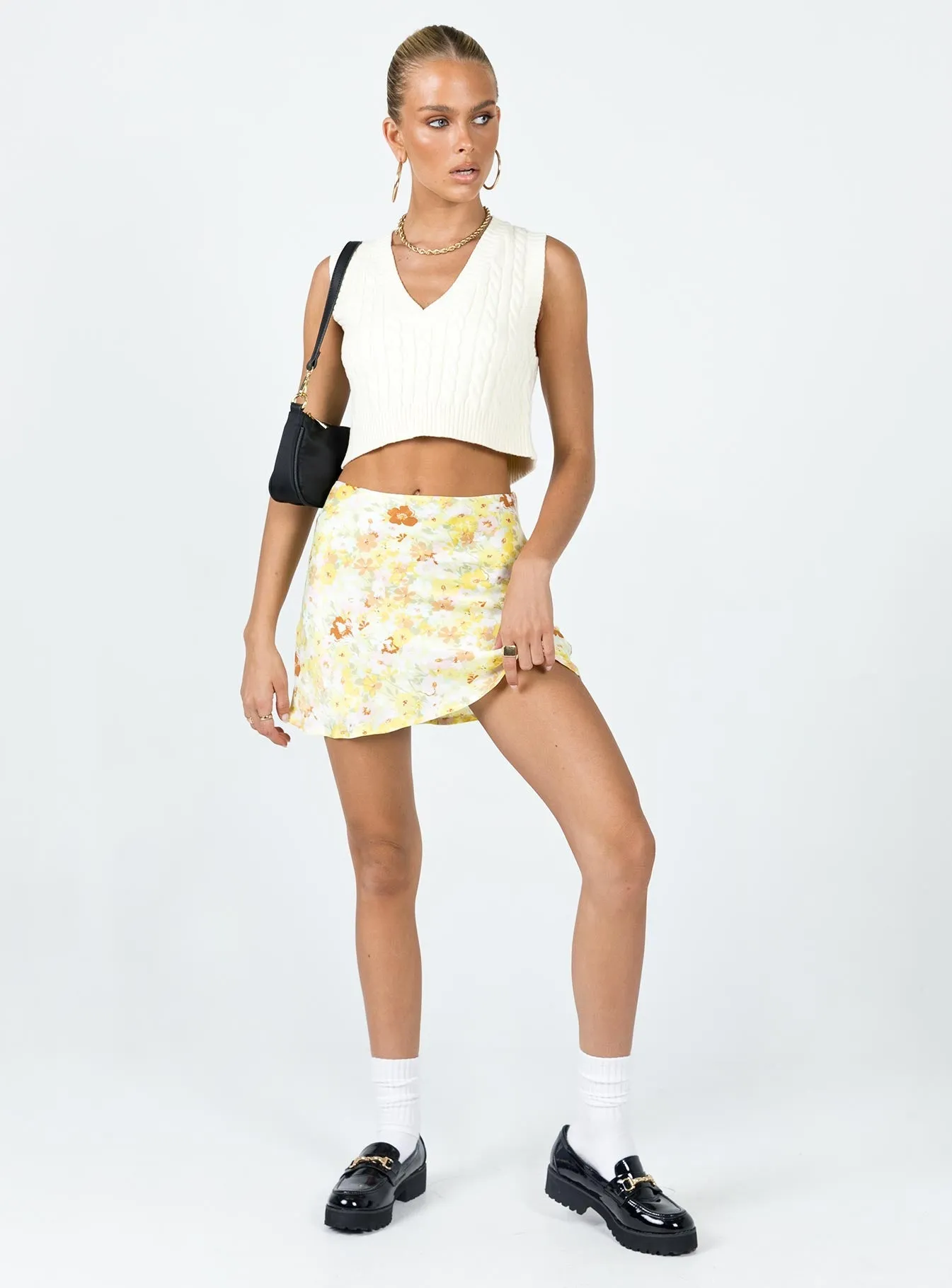Outfit Mood Sloane Mini Skirt Yellow