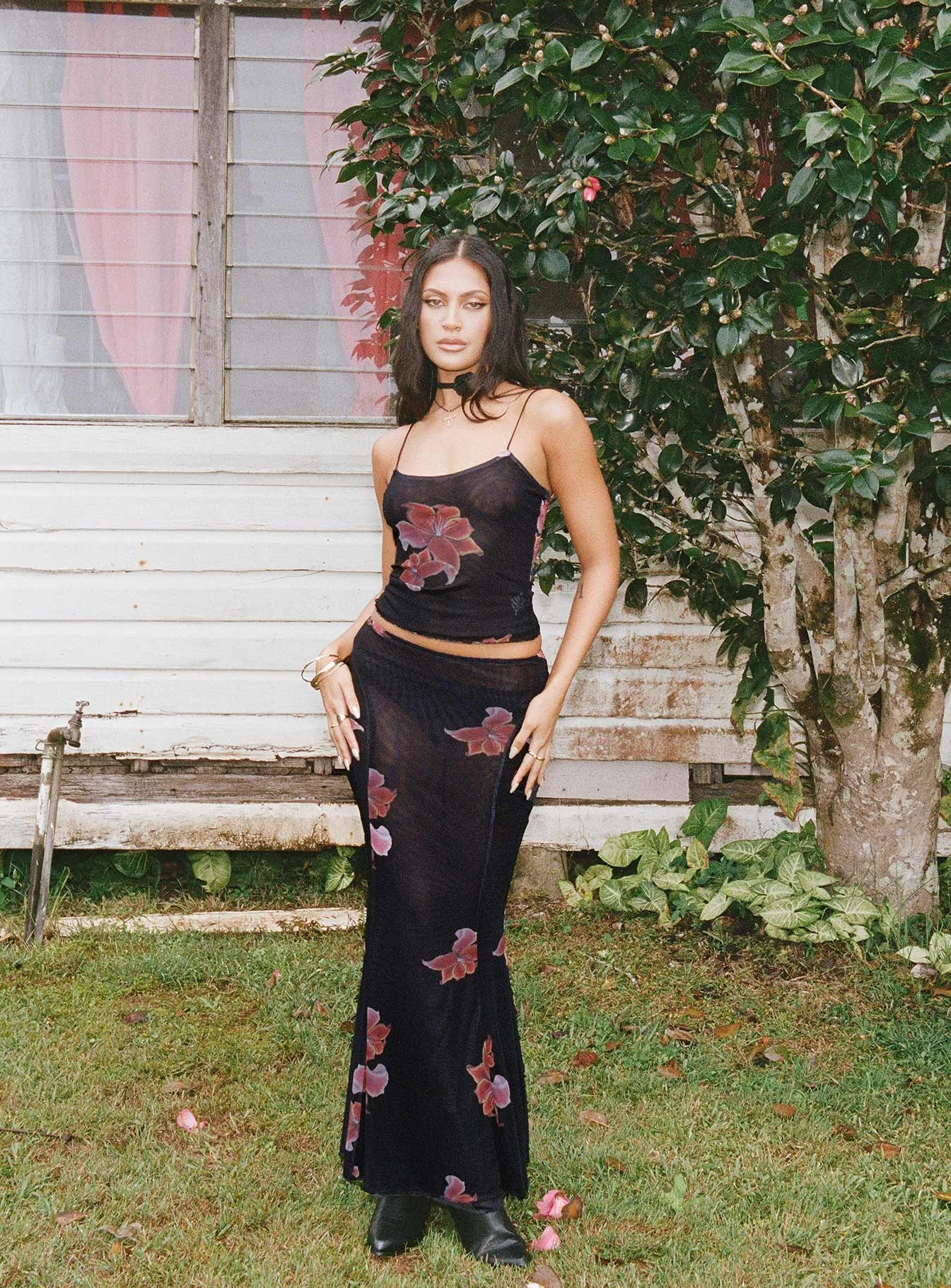 Refined Style Brookie Mesh Set Black Floral