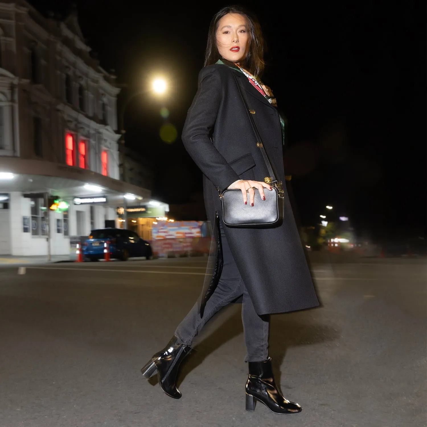 Natural Material Ditto Ankle Boot | Black oiled leather