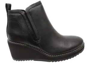 Sofft Emeree Womens Comfortable Leather Wedge Ankle Boots Wind Barrier