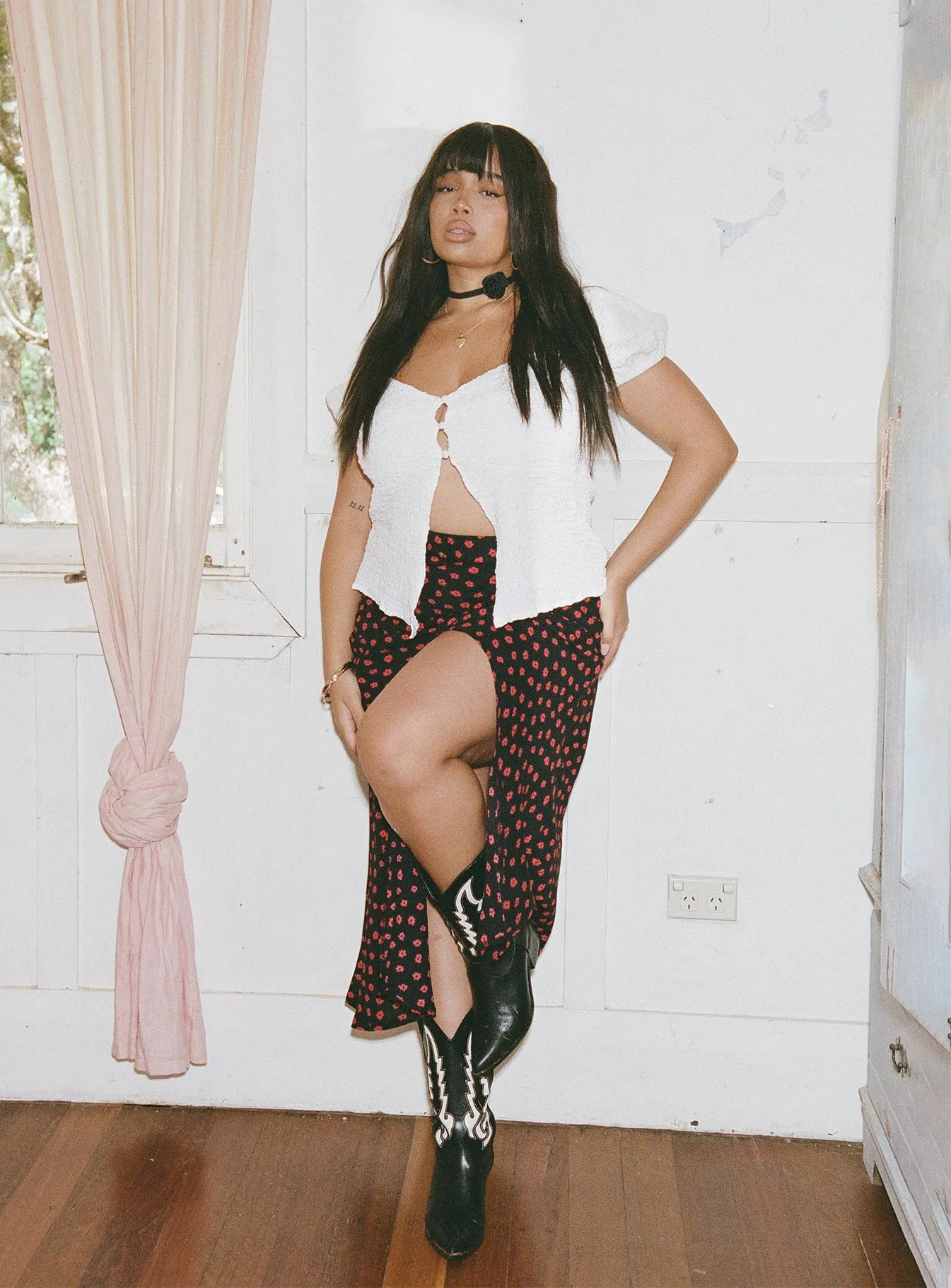 Ventilated Slits Classic Mood Mabel Midi Skirt Curve