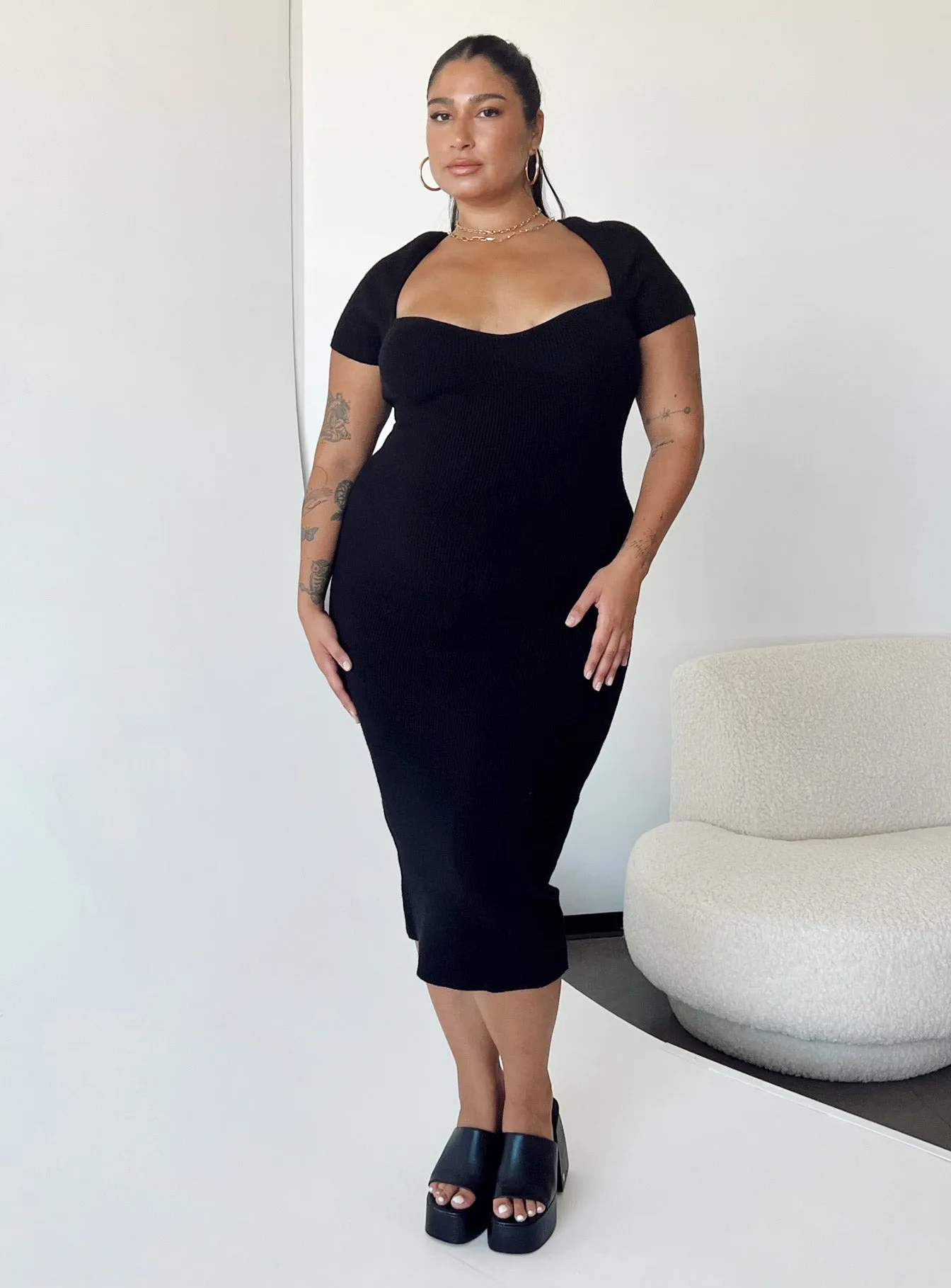 Mature Glam Ellisen Midi Dress Black Curve