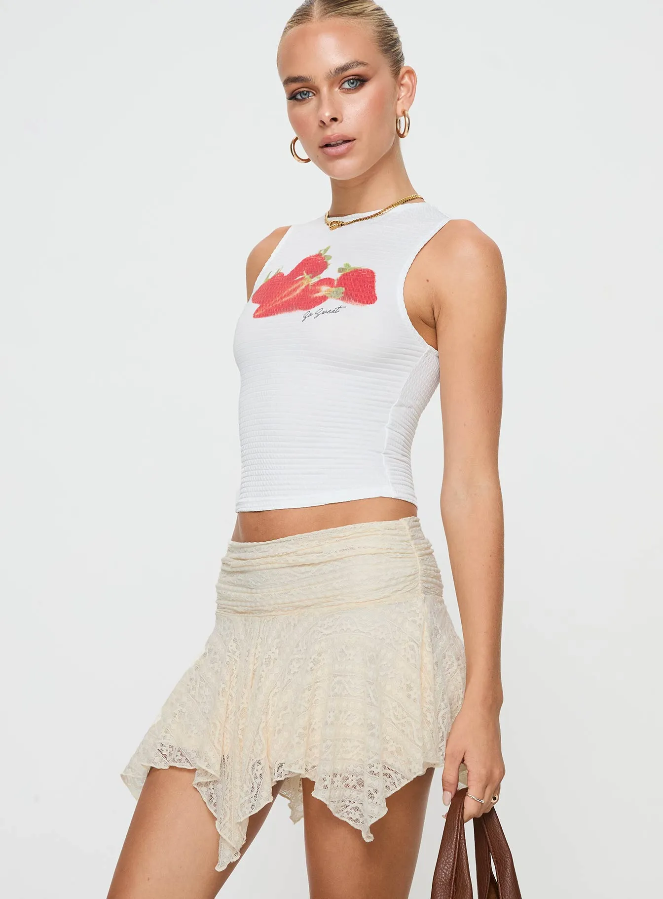 Sharp Look Photography Session Lifas Lace Mini Skirt Cream Petite