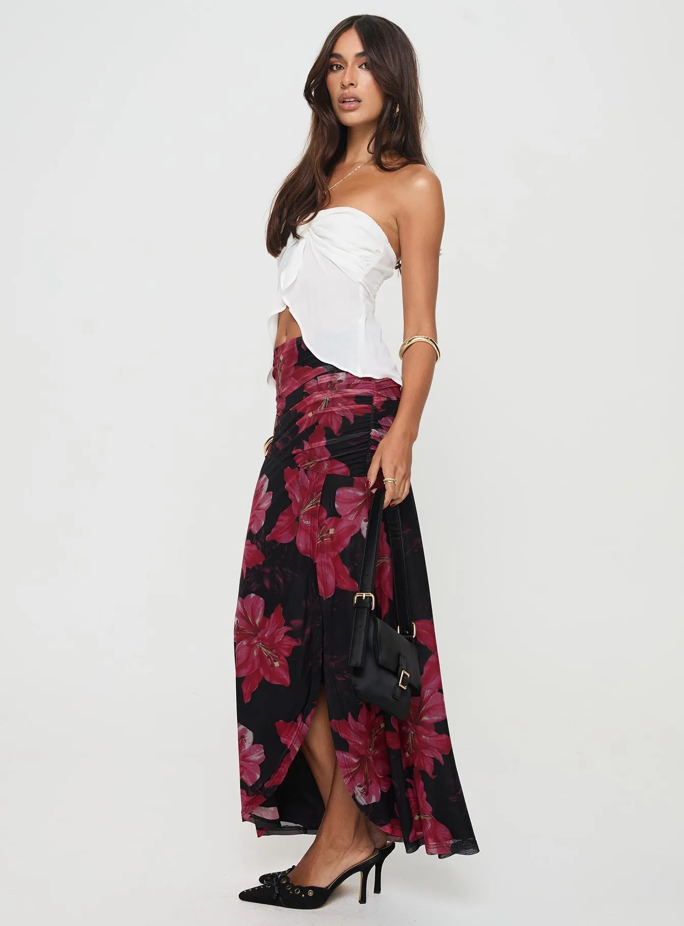 Convertible Style Airy Feel Cooperi Maxi Skirt Black / Red Floral
