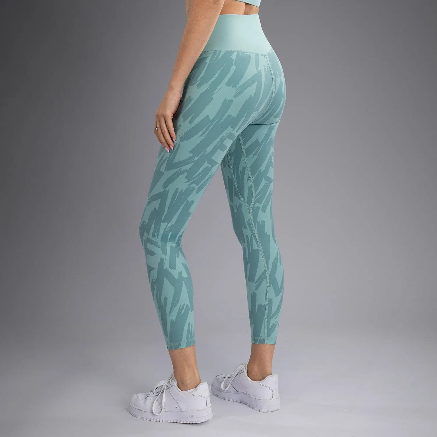 Venum Graffiti Women??s 7/8 Leggings - Aqua Fashionable Fit Perfect Fit Look