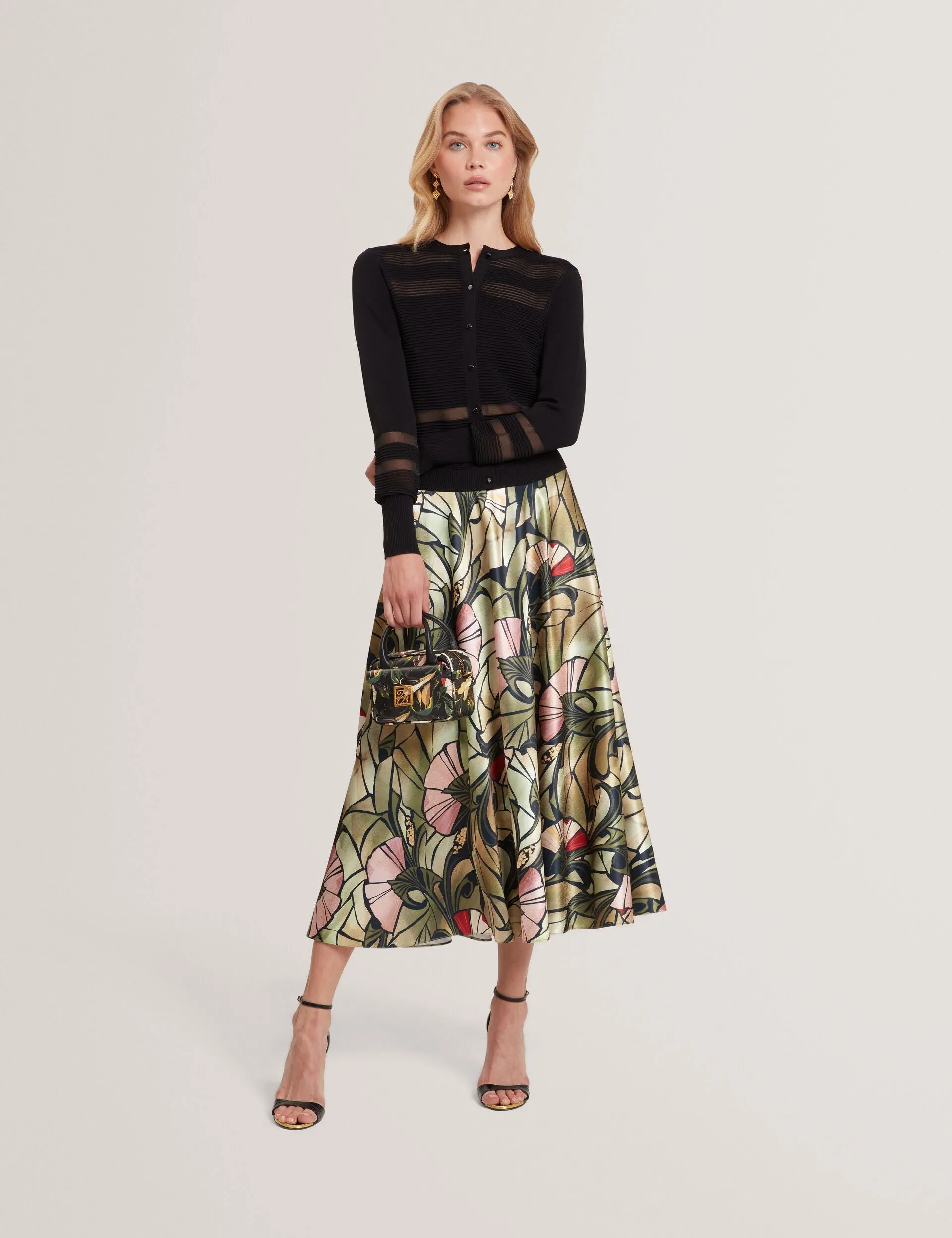 CALYAA | BLACK Texture Detail