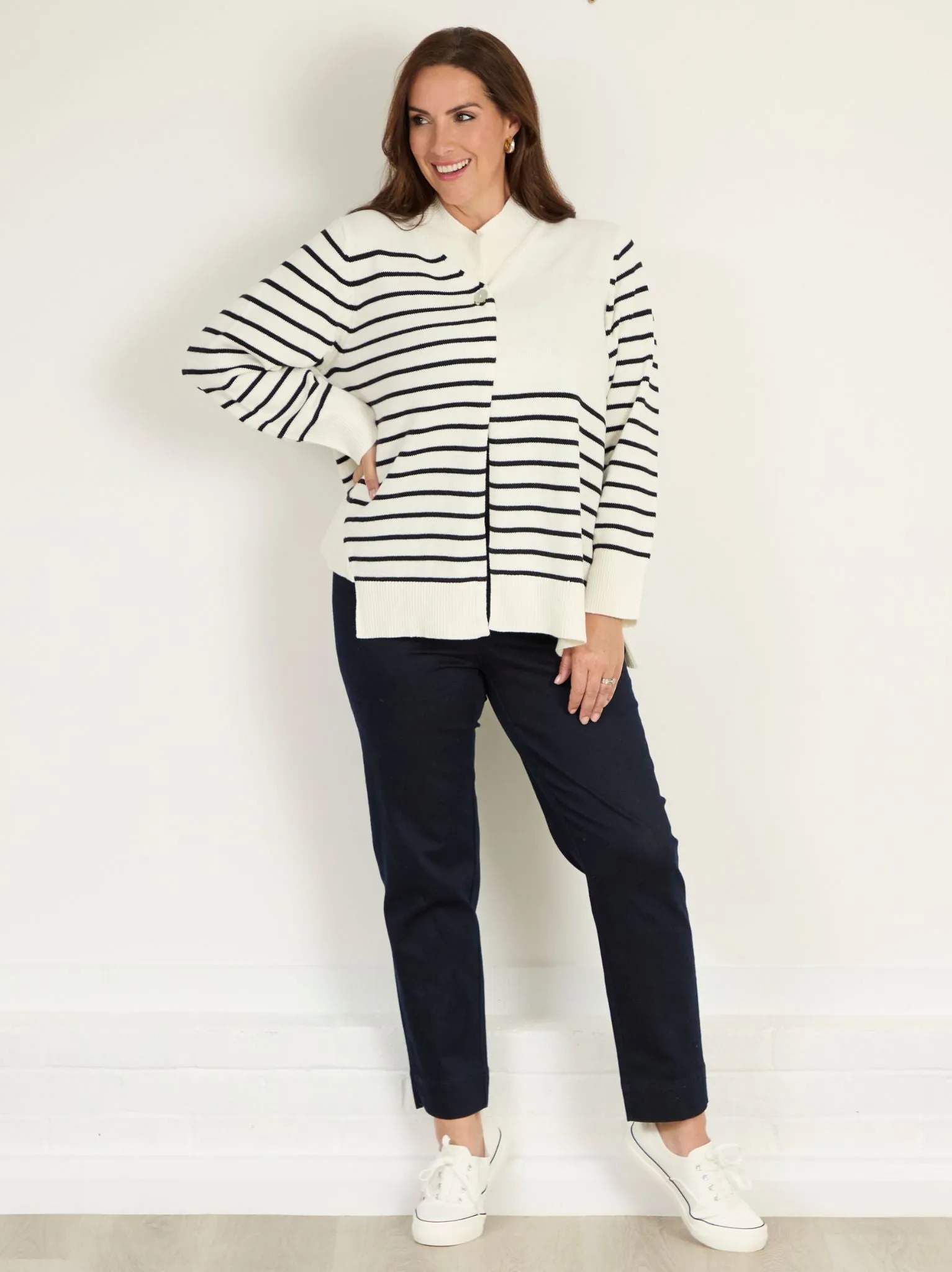 Compression Fit Technology Cora by NOEN Knit Cardigan - Ivory/Black