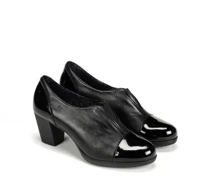 Fluchos Womens Shoe Evelyn Black Supportive arch Pointed Heeled Shoes