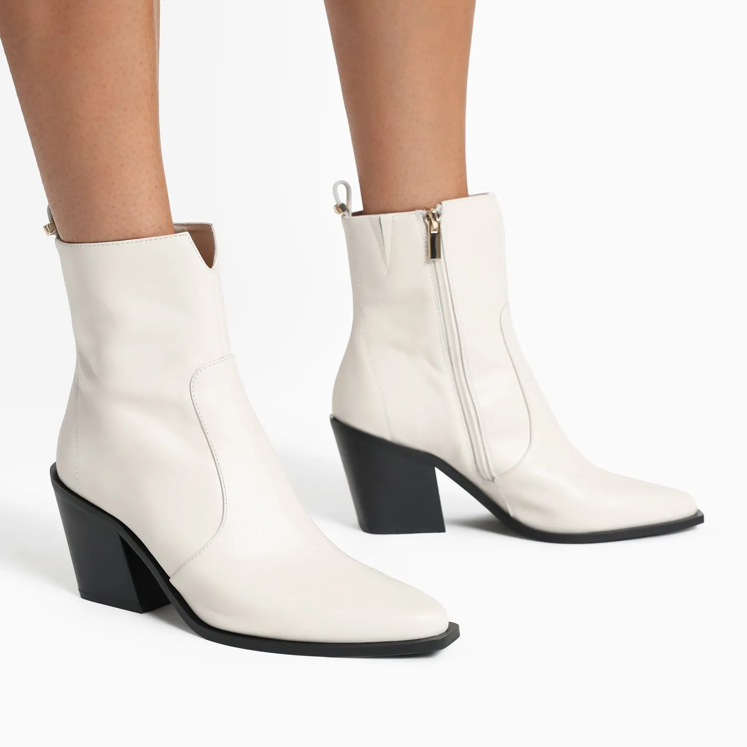 Franklin Ankle Boot | Off-white leather Dainty Heels