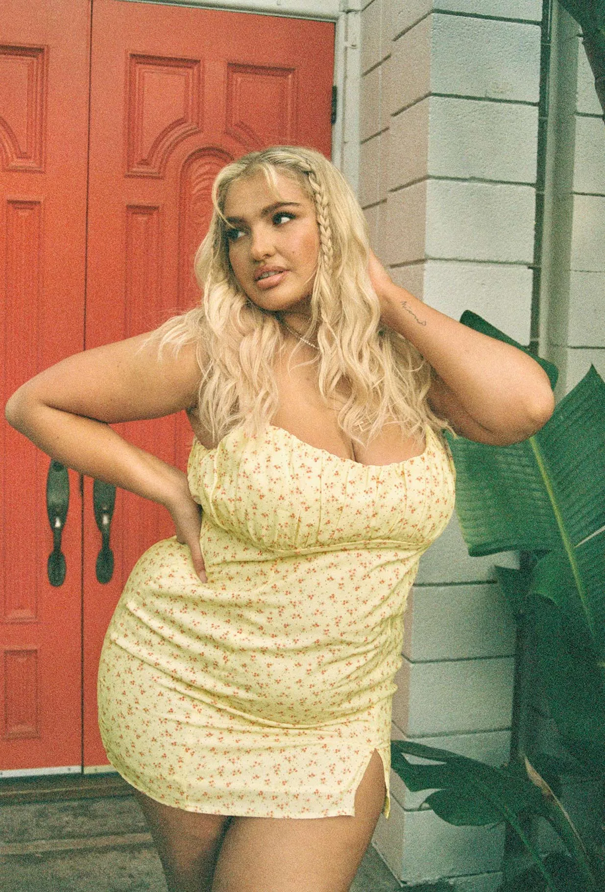 Calm Outfit Urban Drape Freya Mini Dress Curve