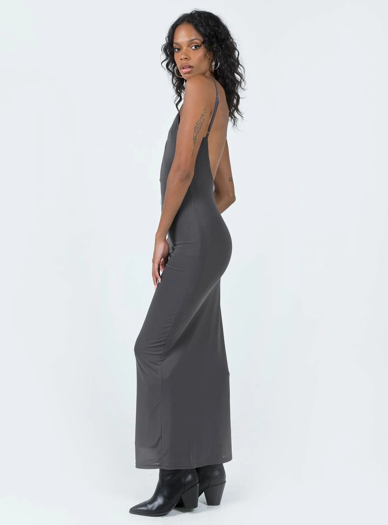 Feminine full-length gown Sleek Tone Knox Maxi Dress Slate