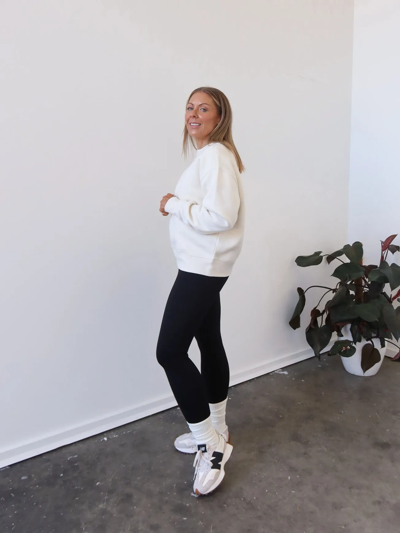 Product improvement Gracie Relaxed Crew - Ecru