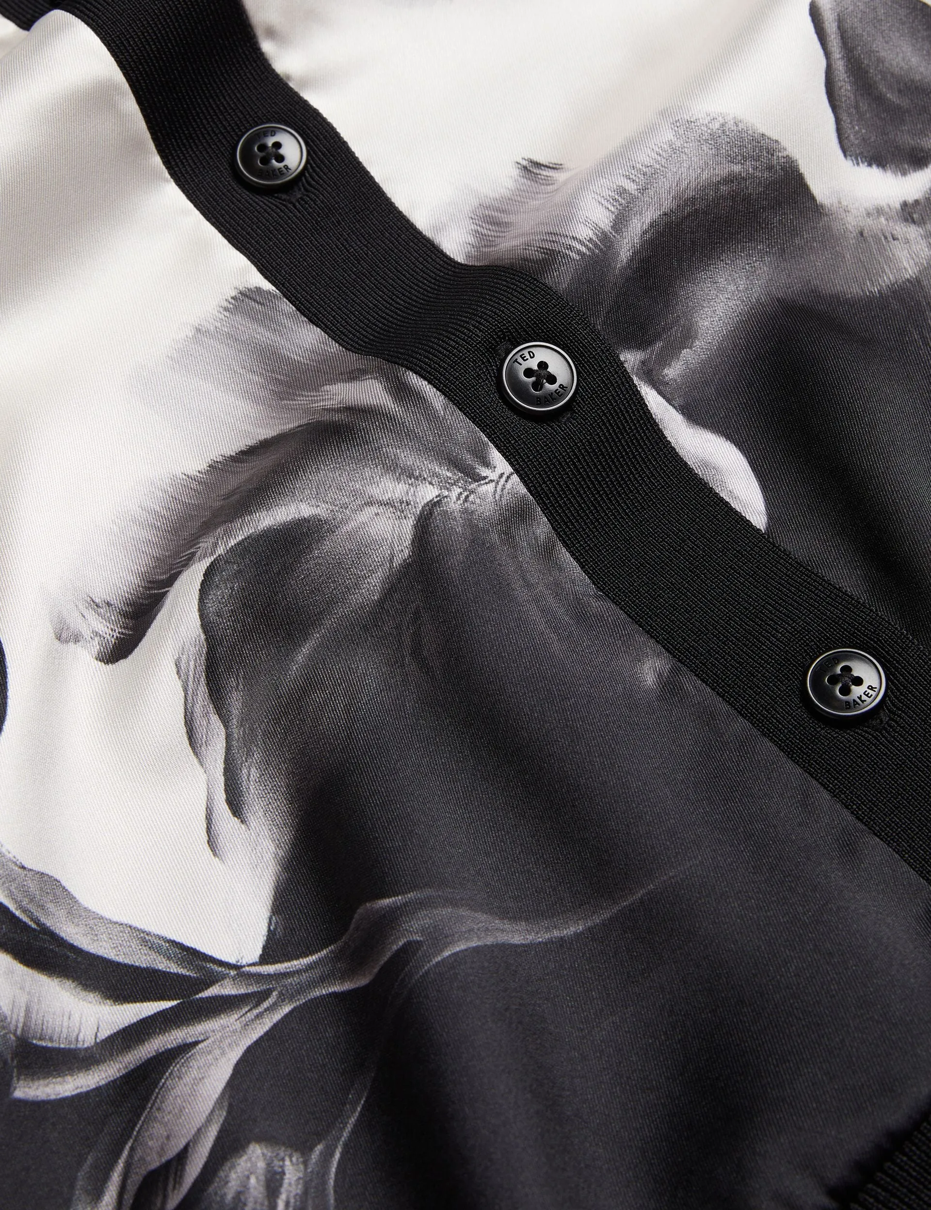 Relaxed Armhole Fit GWEENN | BLACK