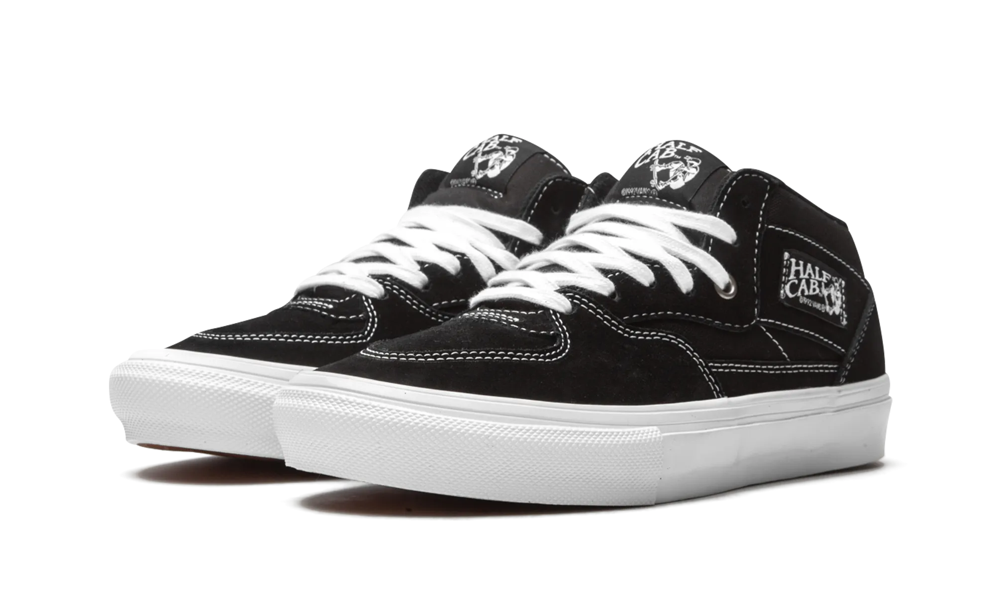 Flexible Sole Design Half Cab Skate "Black / White"