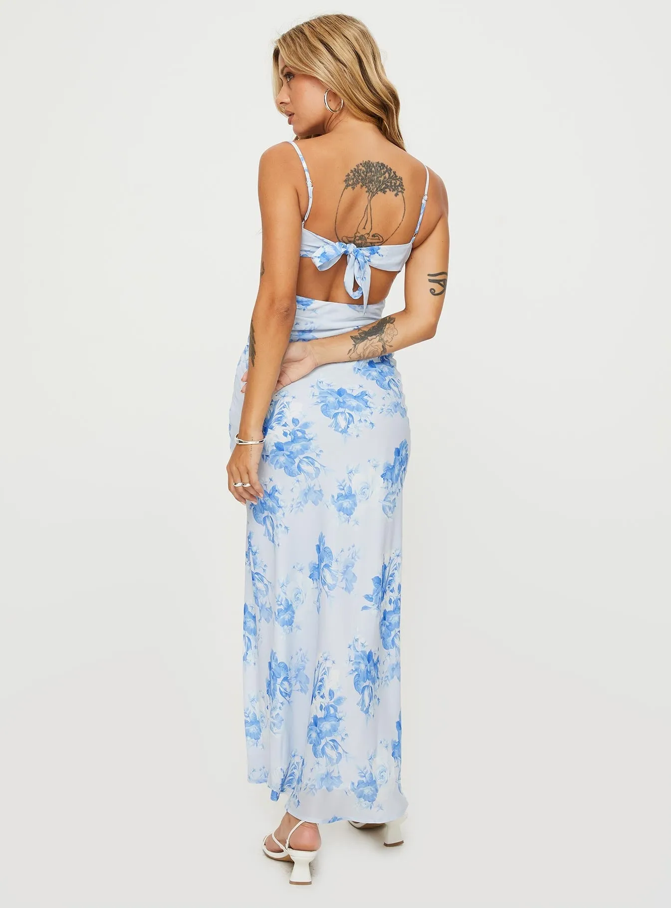 countryside Chic Direction Hamri Maxi Dress White / Blue Floral