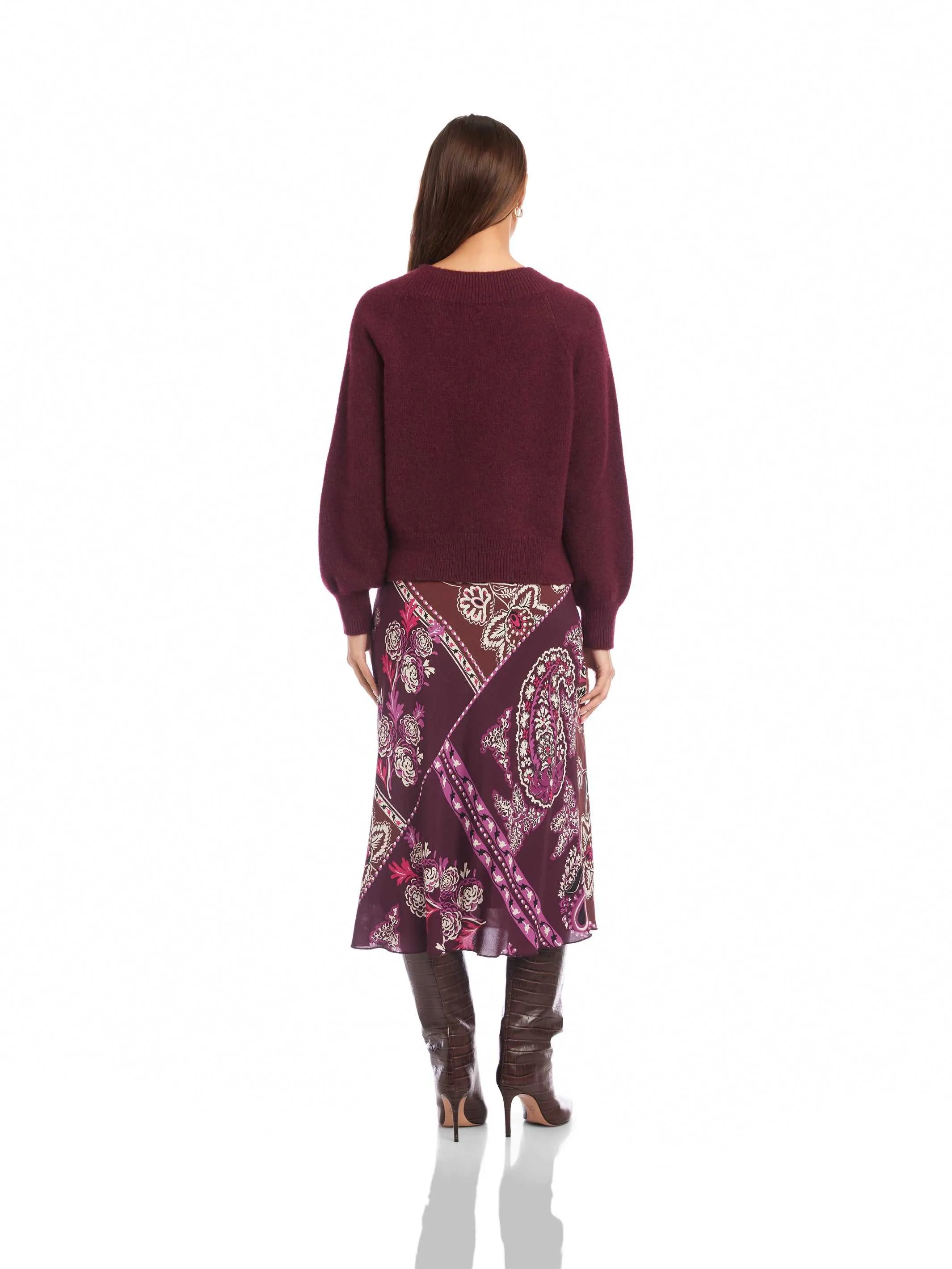 Heather V-Neck Sweater Tagless Label System Contrast Trim Accent