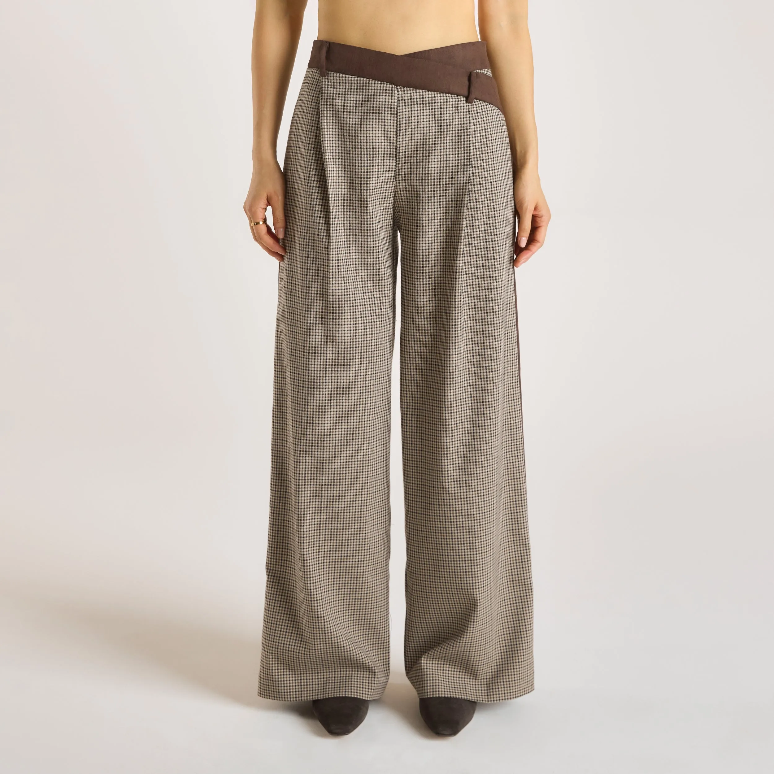 Sleek and Soft Non Binding Waist Houndstooth Pants - Brown