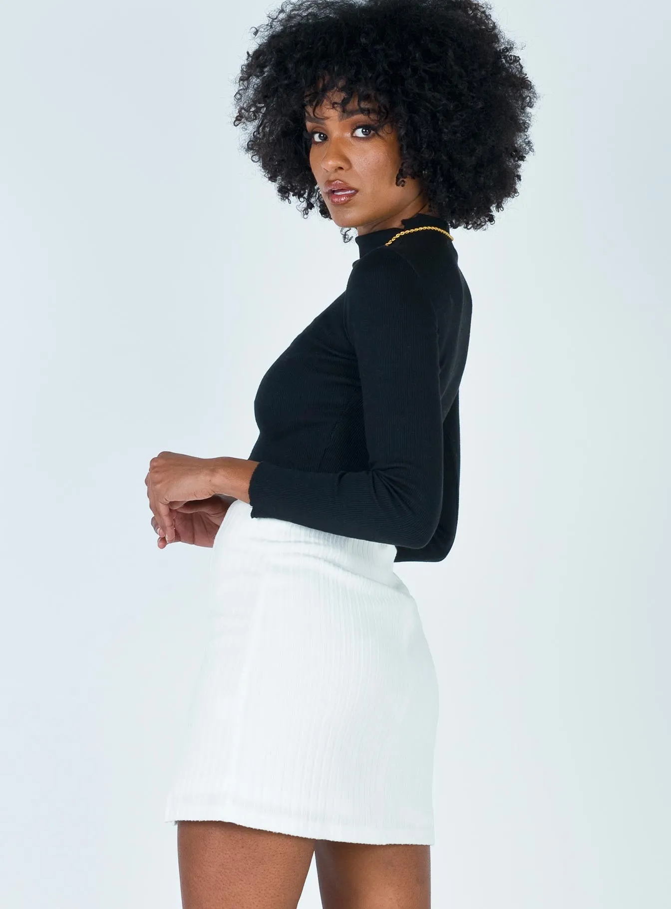 Texture Focus Slip Resistant Waist Human Movement Mini Skirt White