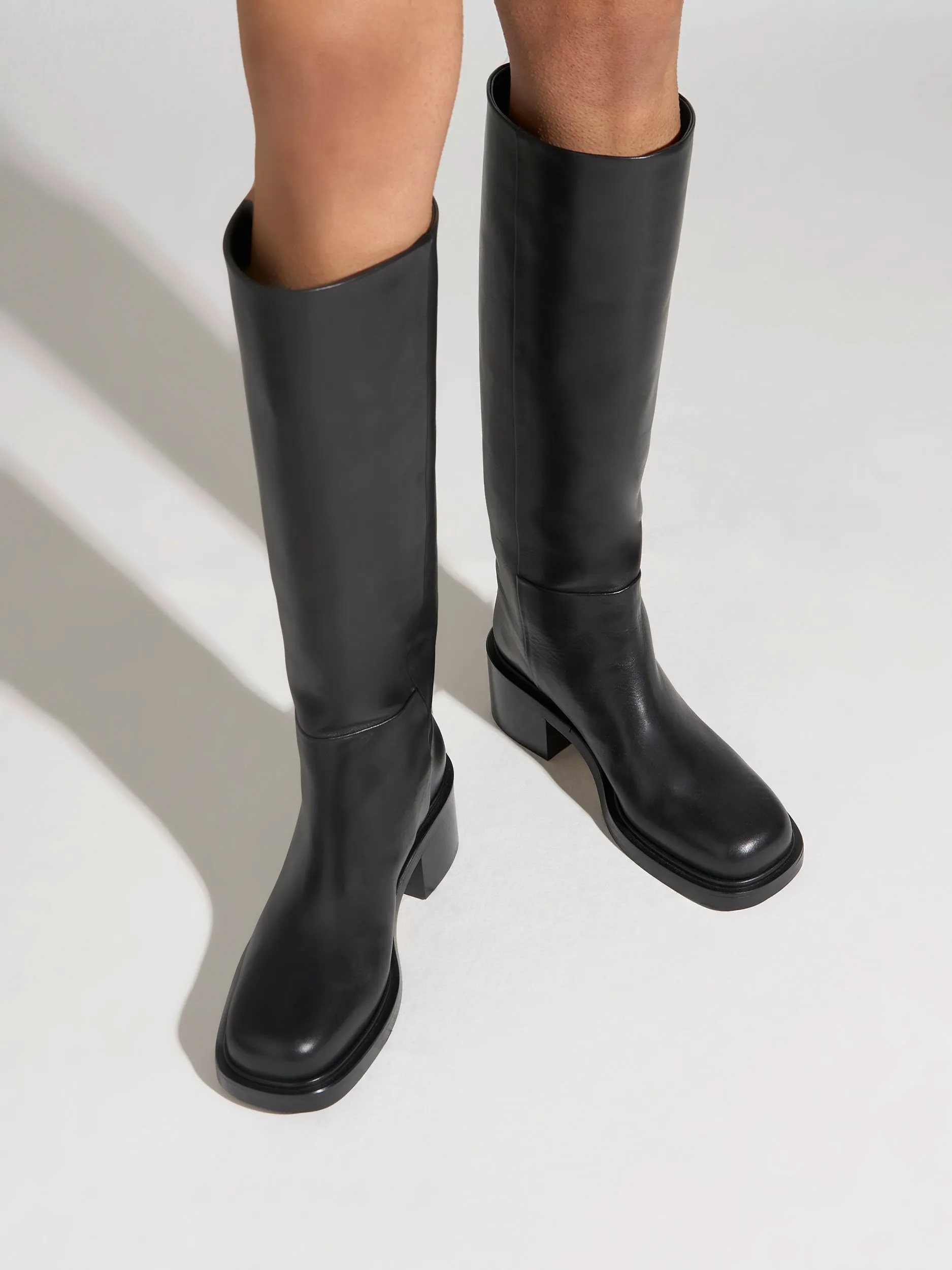 Taito Block Heel Boots Stylish Look Feather Light Rough Terrain