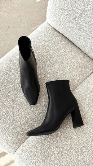 Fashionable Design Sturdy Outsole Indeera Boots - Black