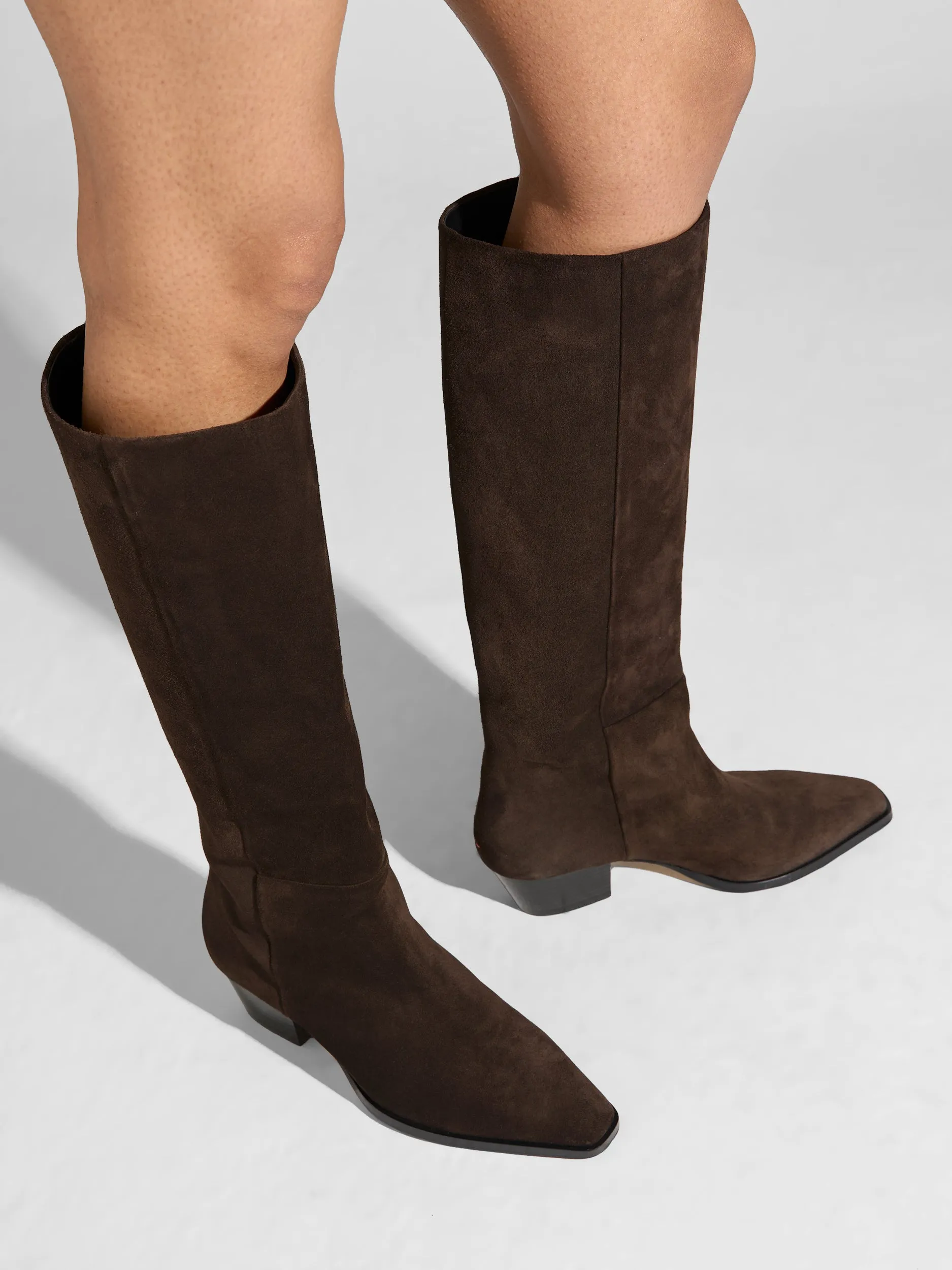 Medea Suede Knee-High Boots Cozy Interior Easy to Wear